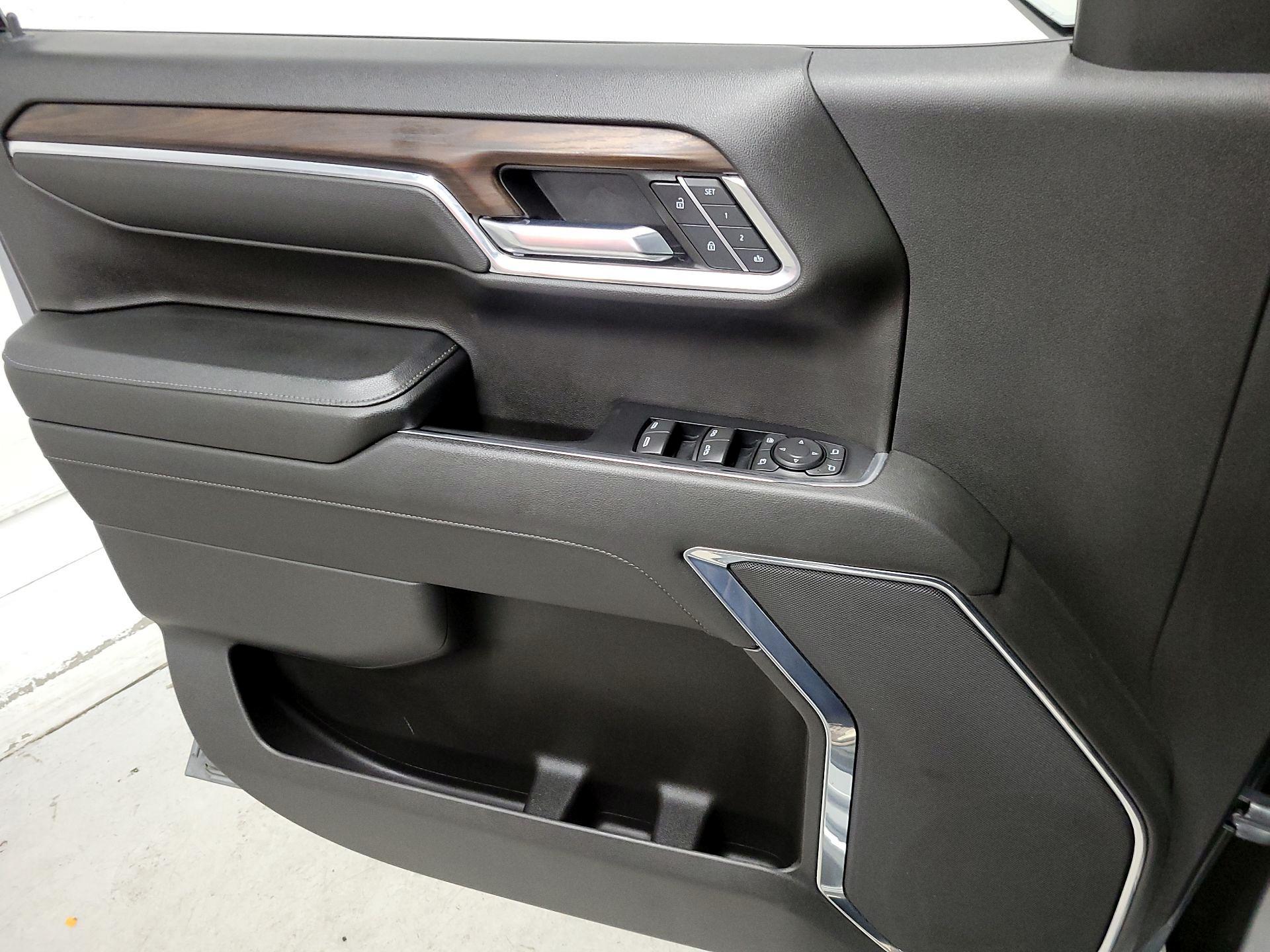 Thumbnail: 2024 GMC Sierra 1500 - 12