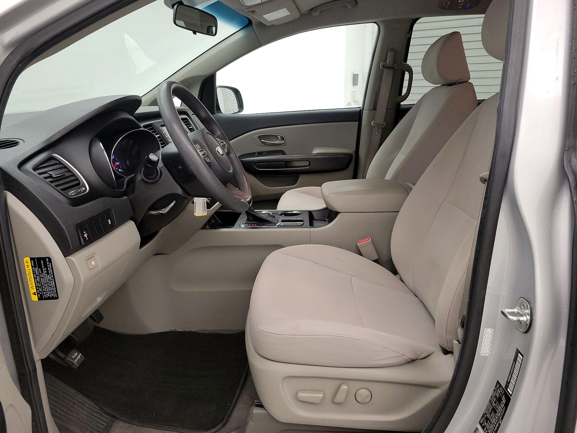 Thumbnail: 2019 Kia Sedona - 11