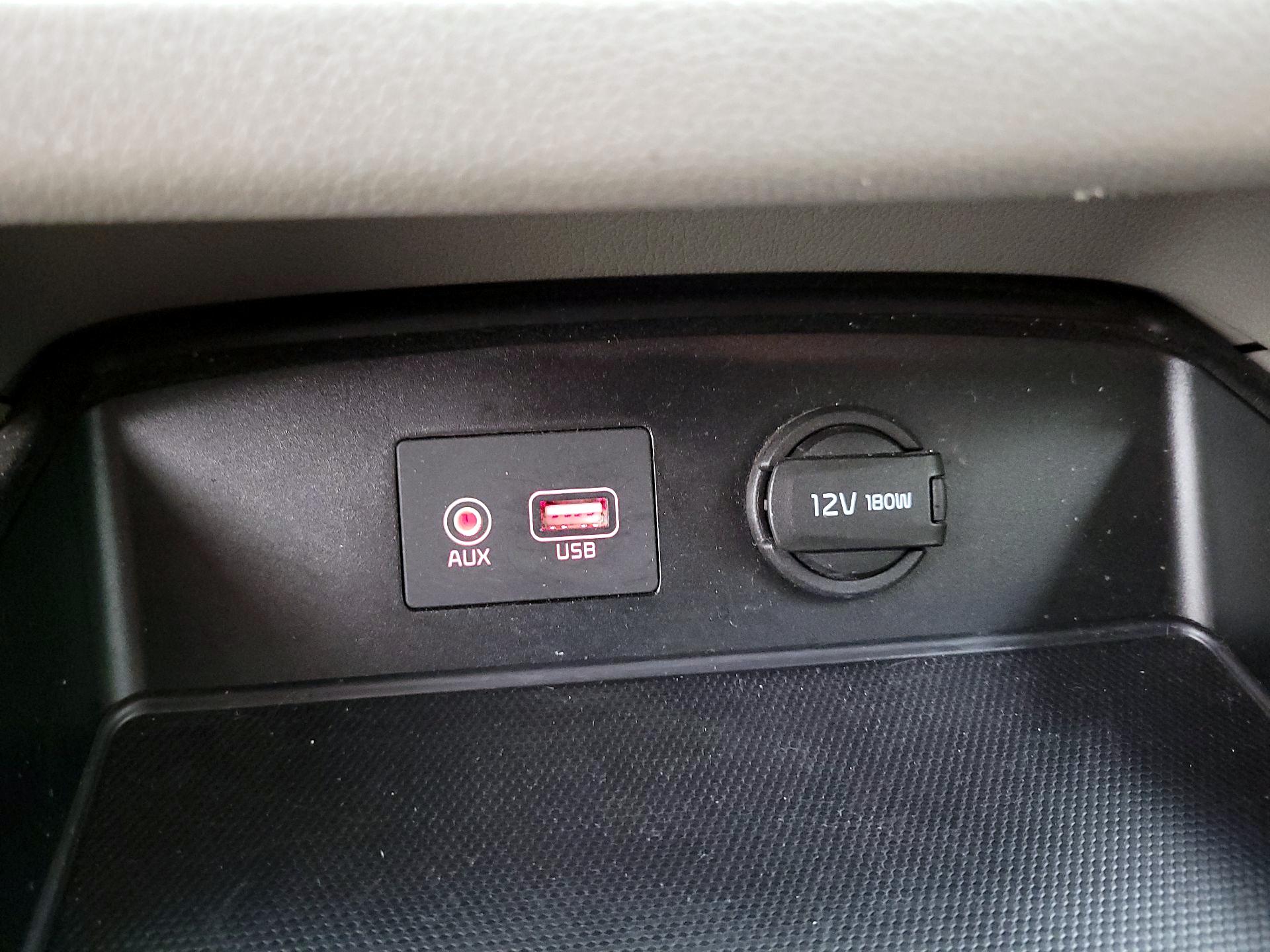 Thumbnail: 2019 Kia Sedona - 18