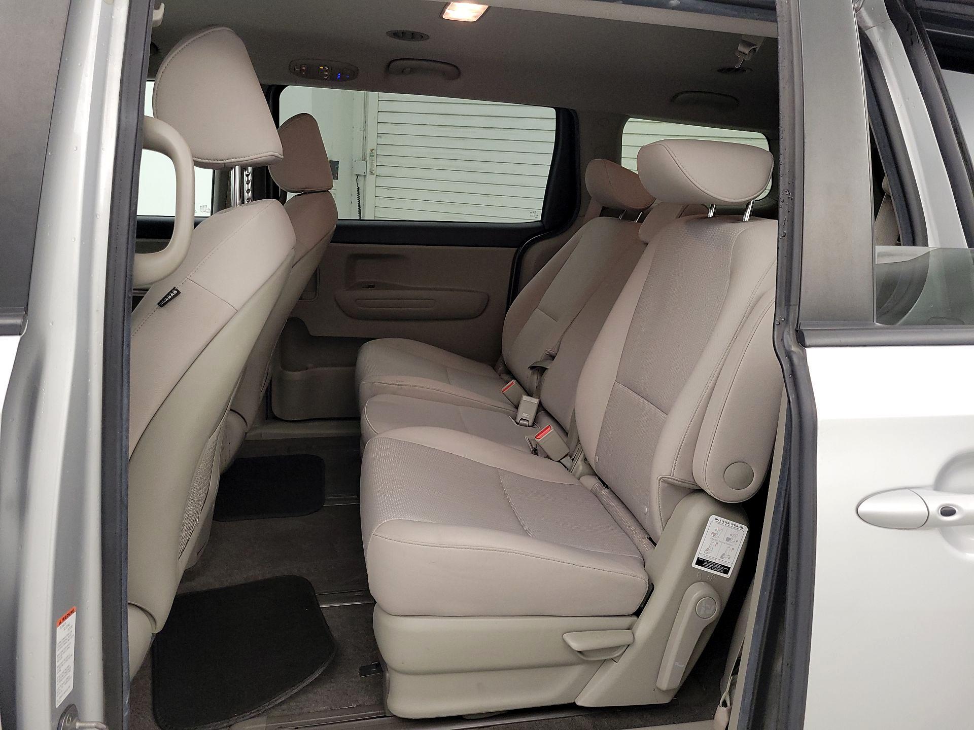 Thumbnail: 2019 Kia Sedona - 19