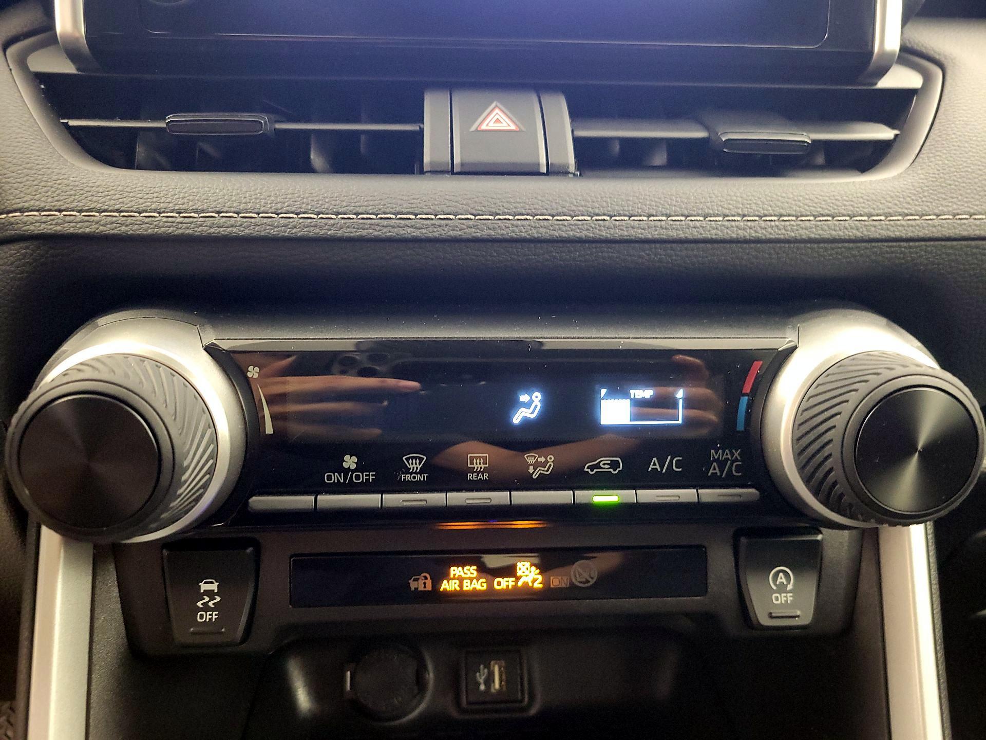 Thumbnail: 2025 Toyota RAV4 - 16