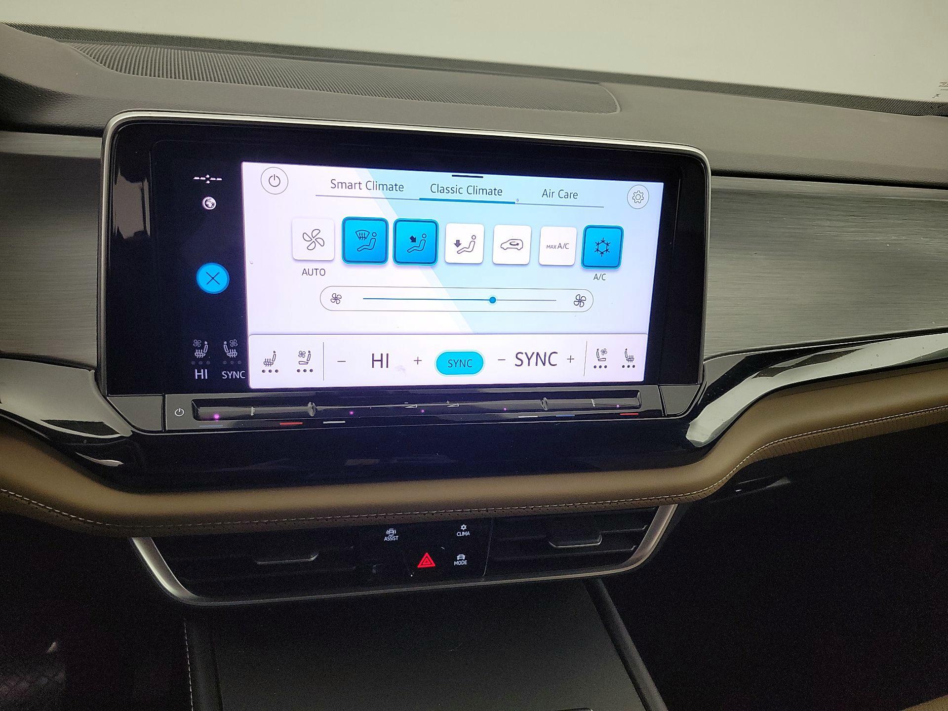 Thumbnail: 2024 Volkswagen Atlas - 16