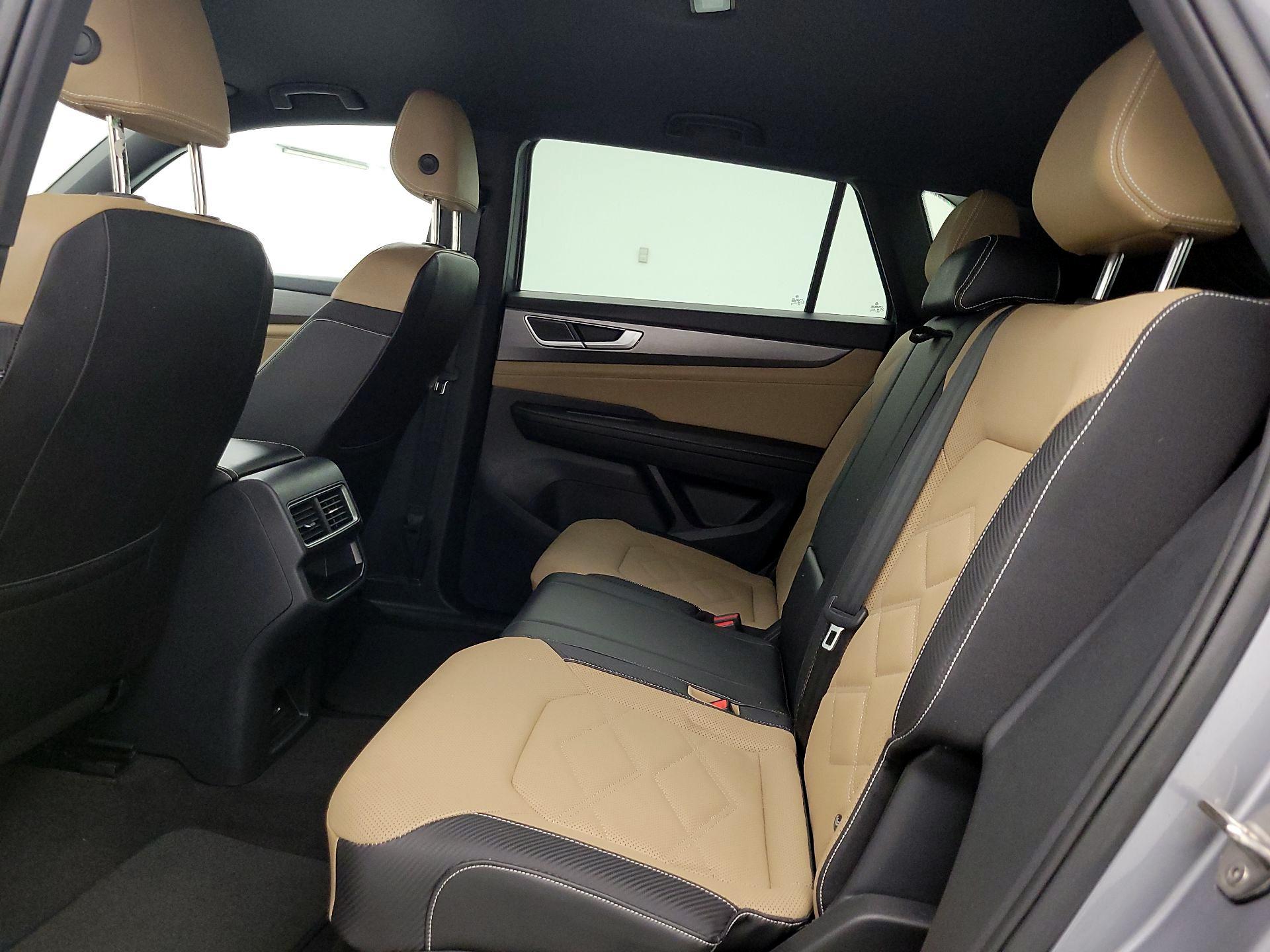 Thumbnail: 2024 Volkswagen Atlas - 19