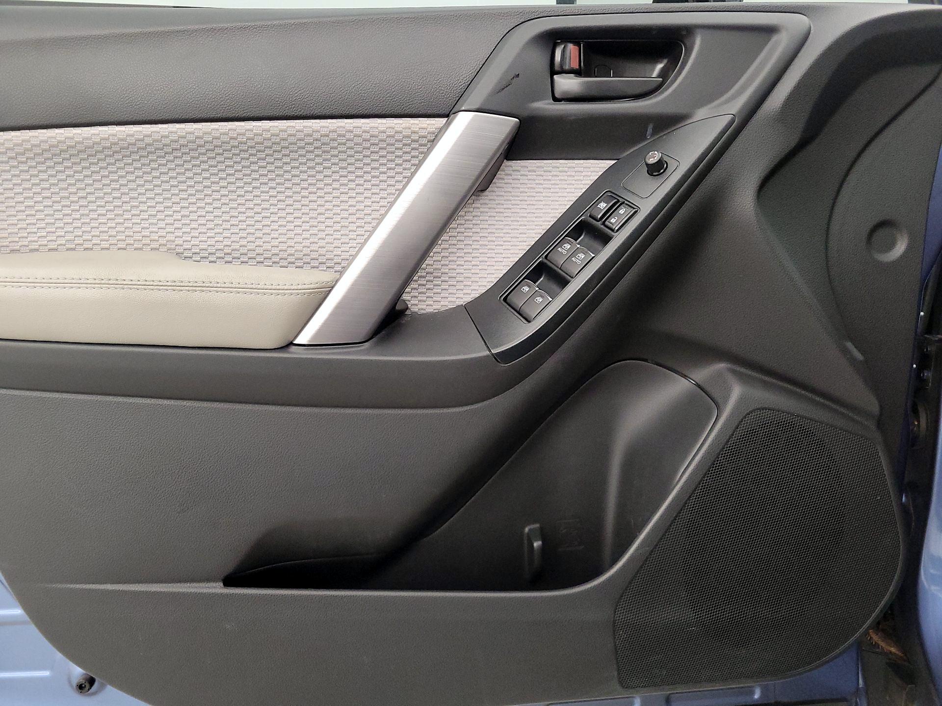 Thumbnail: 2018 Subaru Forester - 12