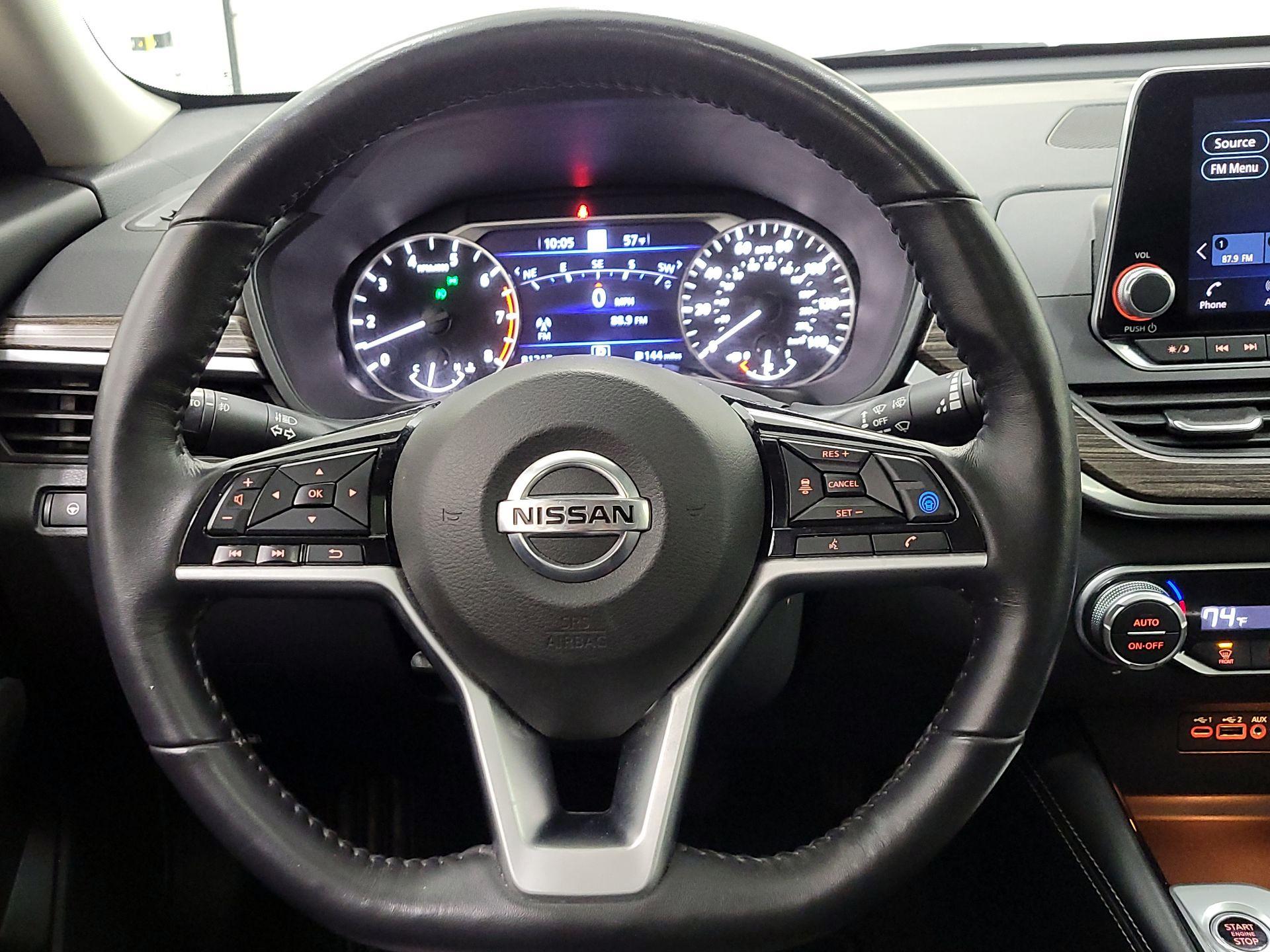 Thumbnail: 2021 Nissan Altima - 10