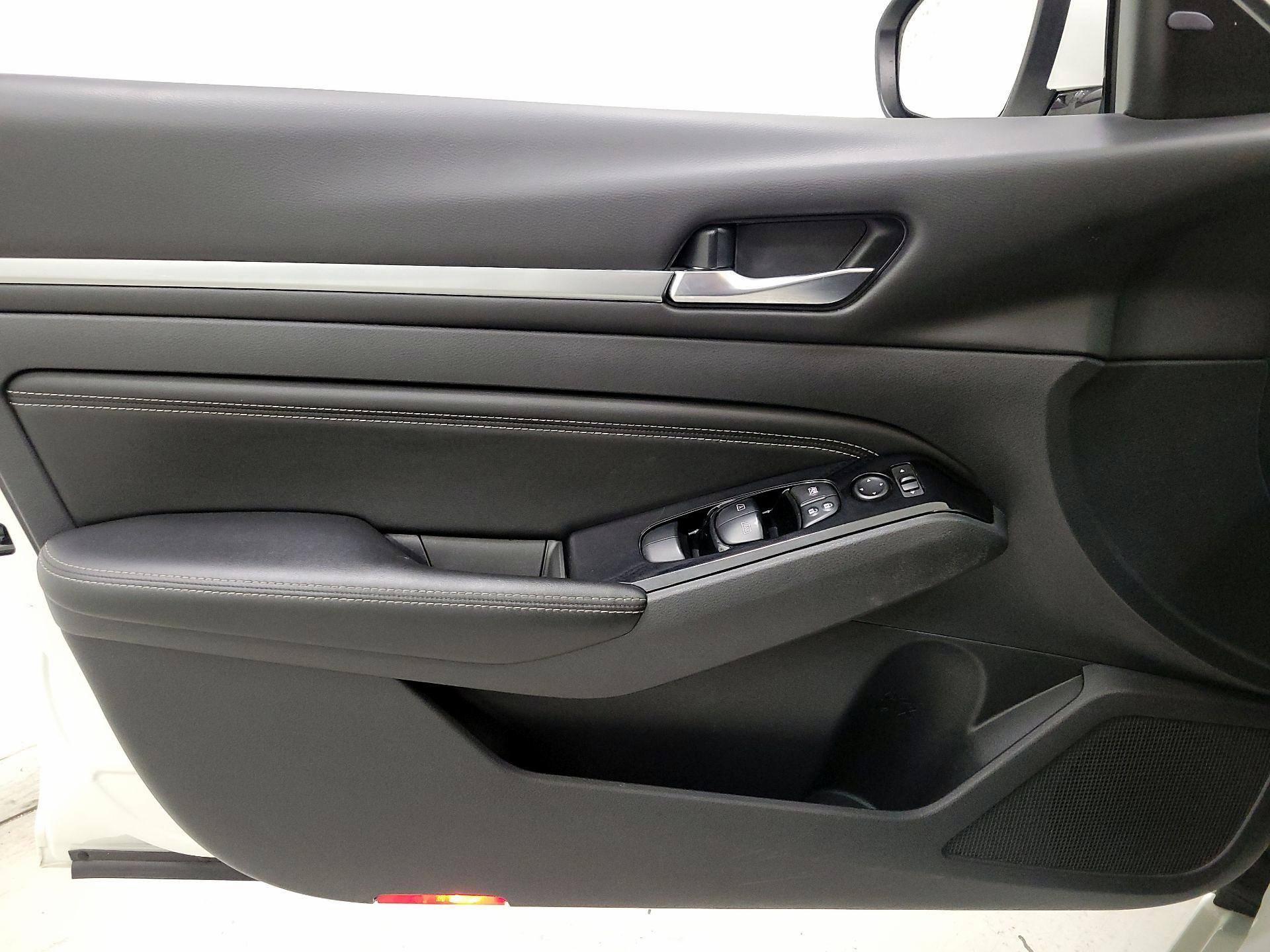 Thumbnail: 2021 Nissan Altima - 12