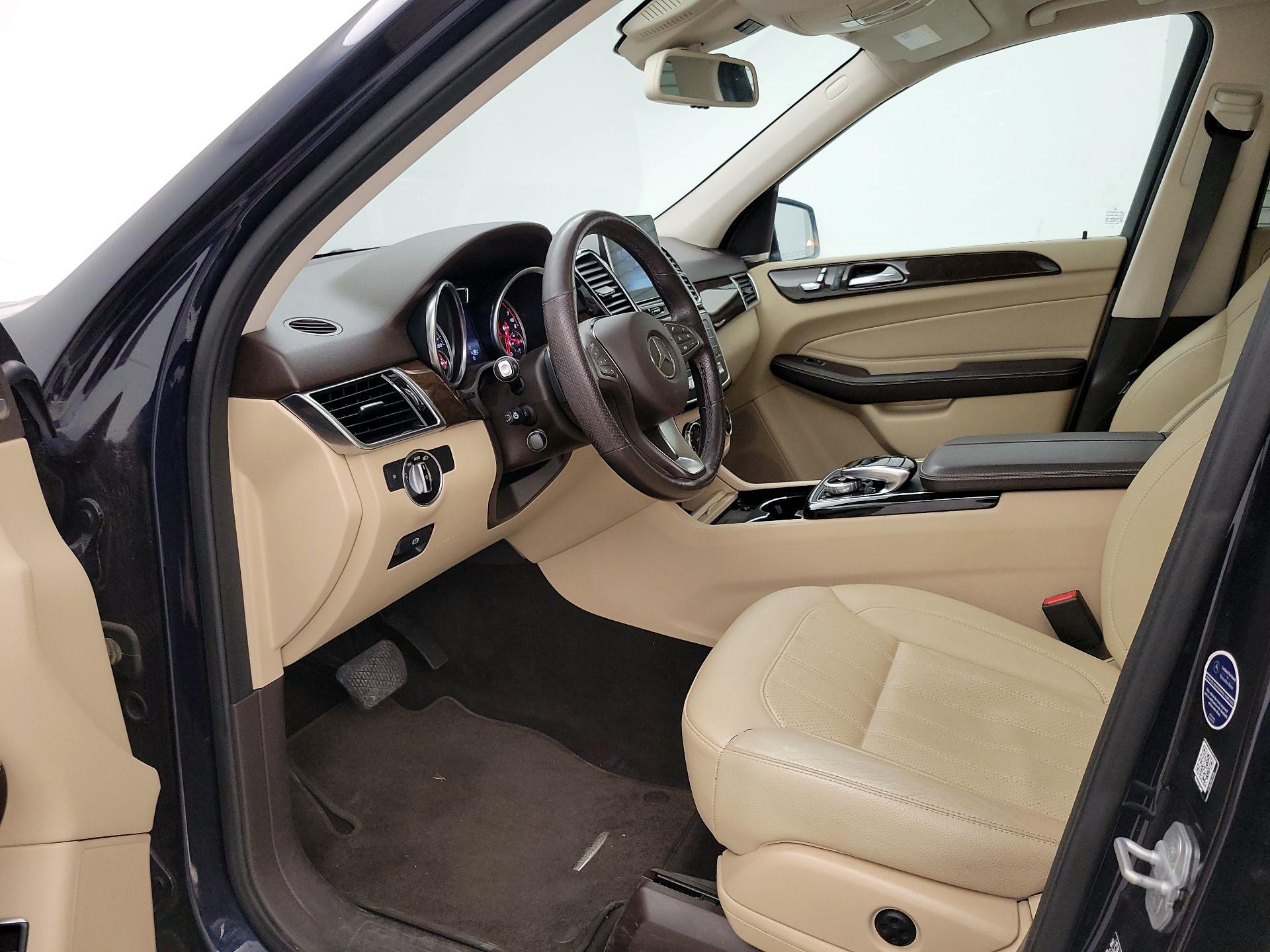 Thumbnail: 2016 Mercedes-Benz GLE - 11