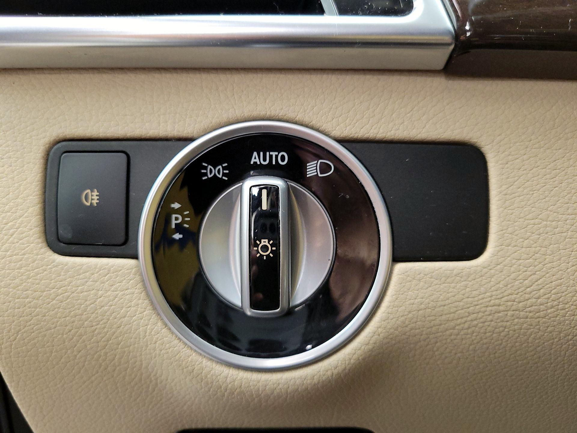 Thumbnail: 2016 Mercedes-Benz GLE - 13