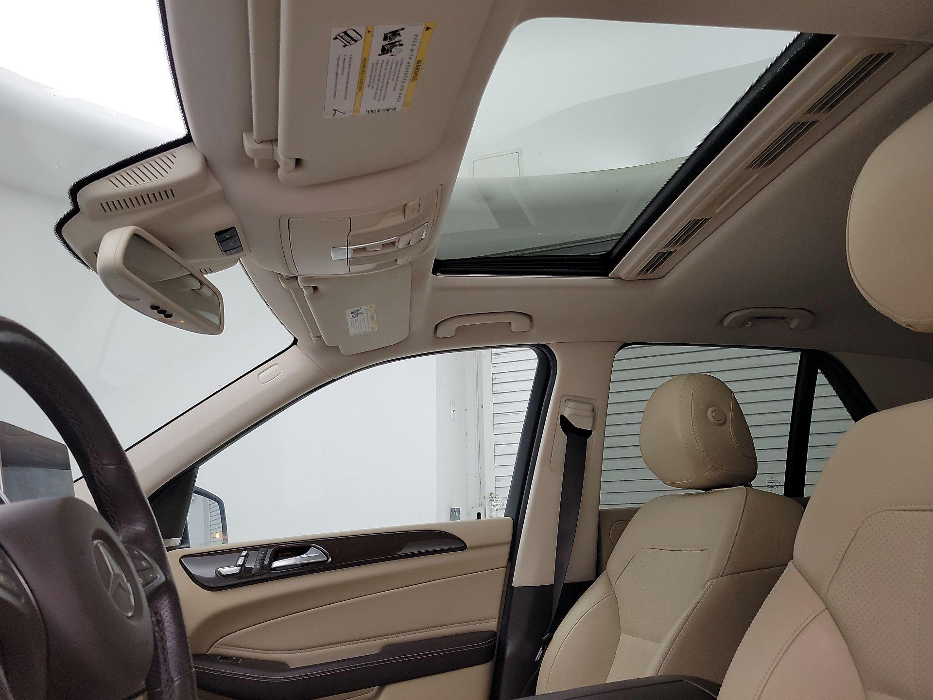 Thumbnail: 2016 Mercedes-Benz GLE - 18