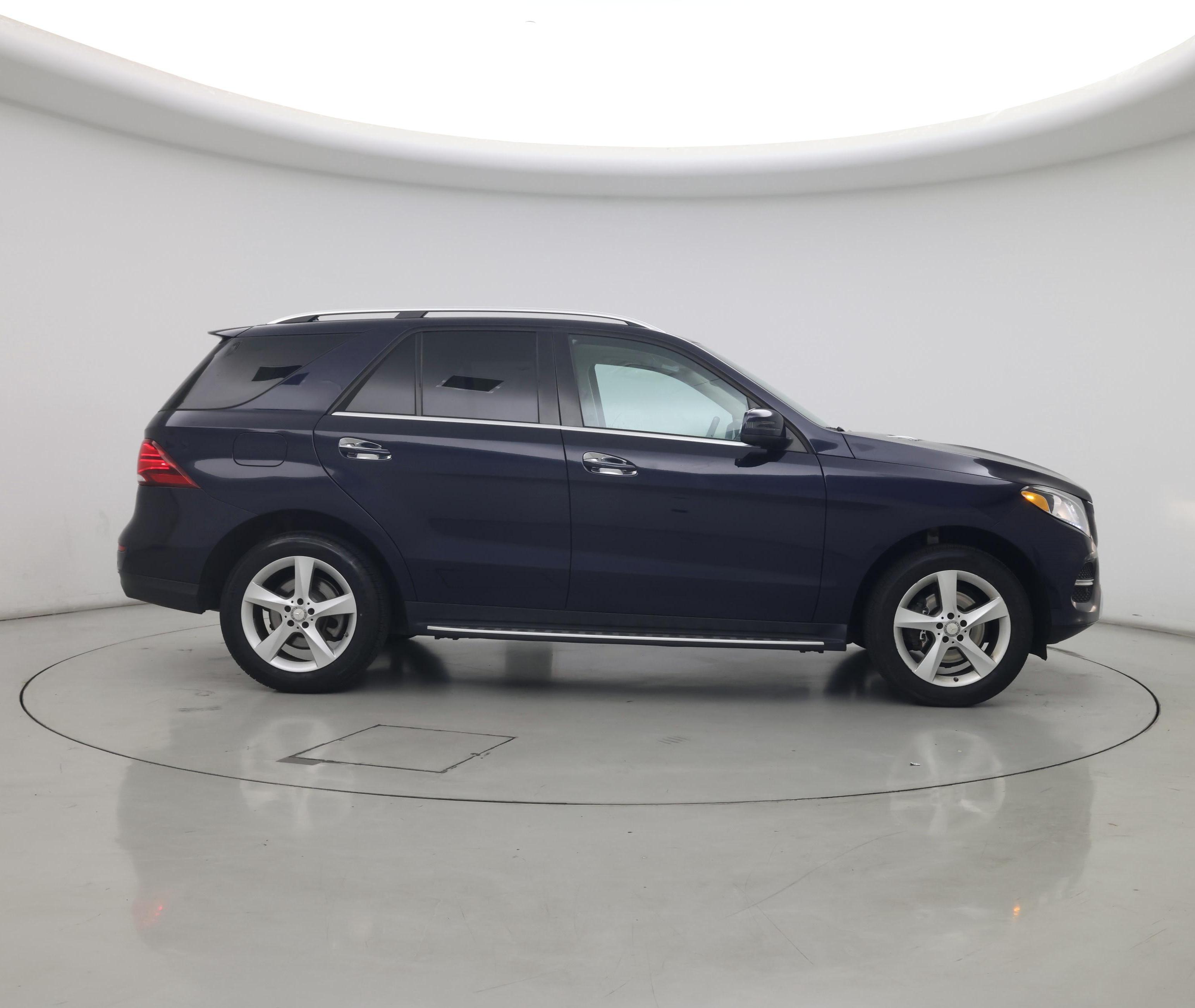 Thumbnail: 2016 Mercedes-Benz GLE - 7