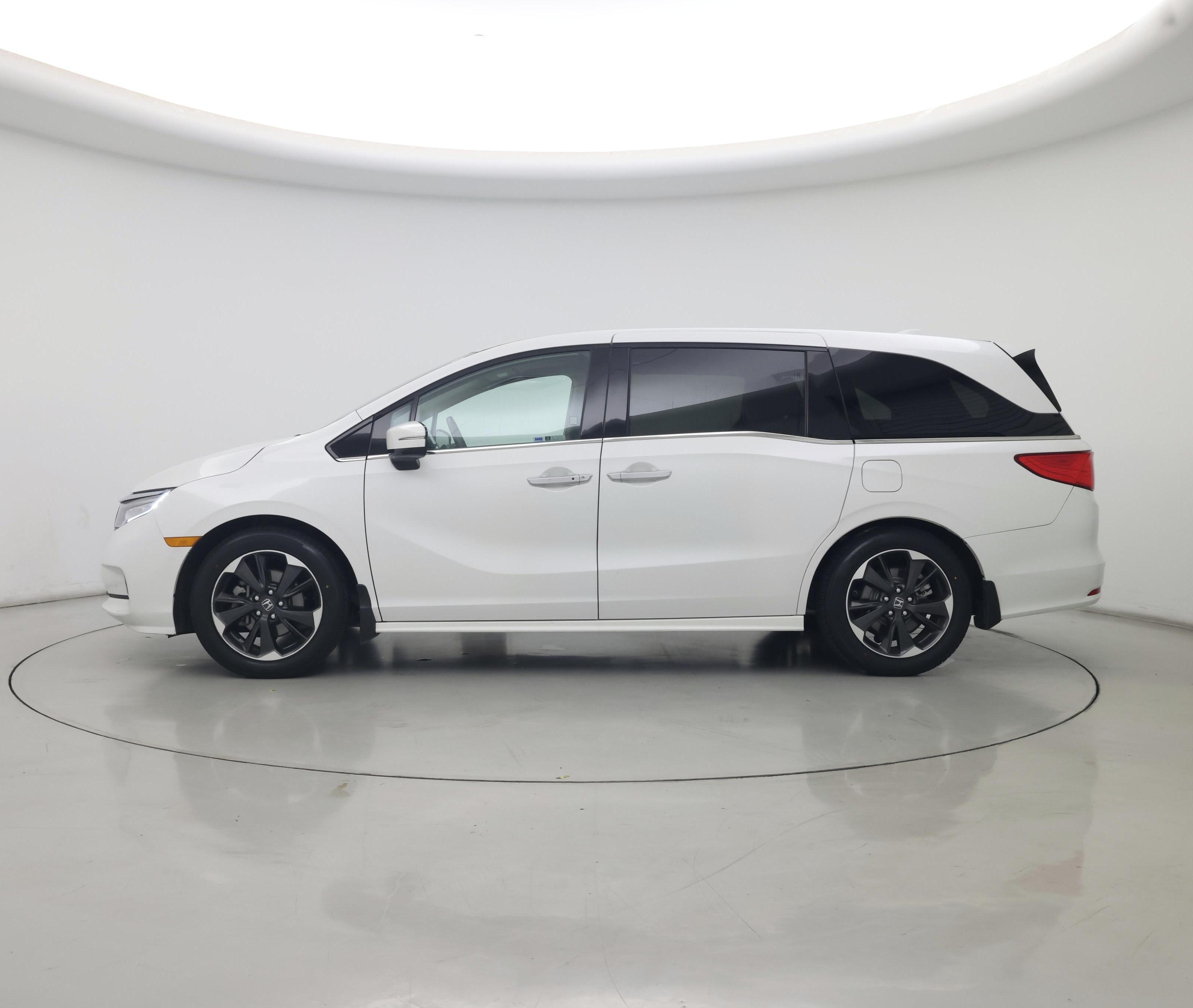 Thumbnail: 2023 Honda Odyssey - 3