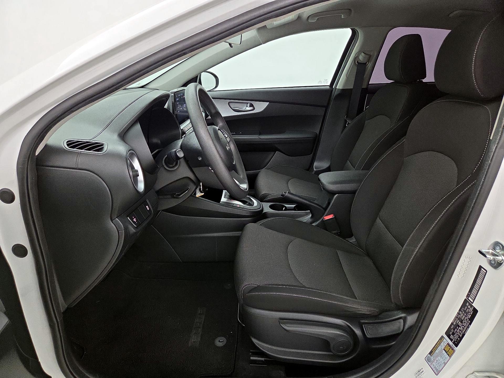 Thumbnail: 2024 Kia Forte - 11