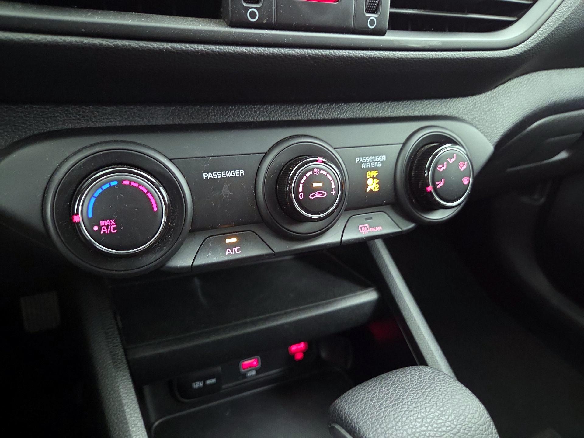 Thumbnail: 2024 Kia Forte - 16