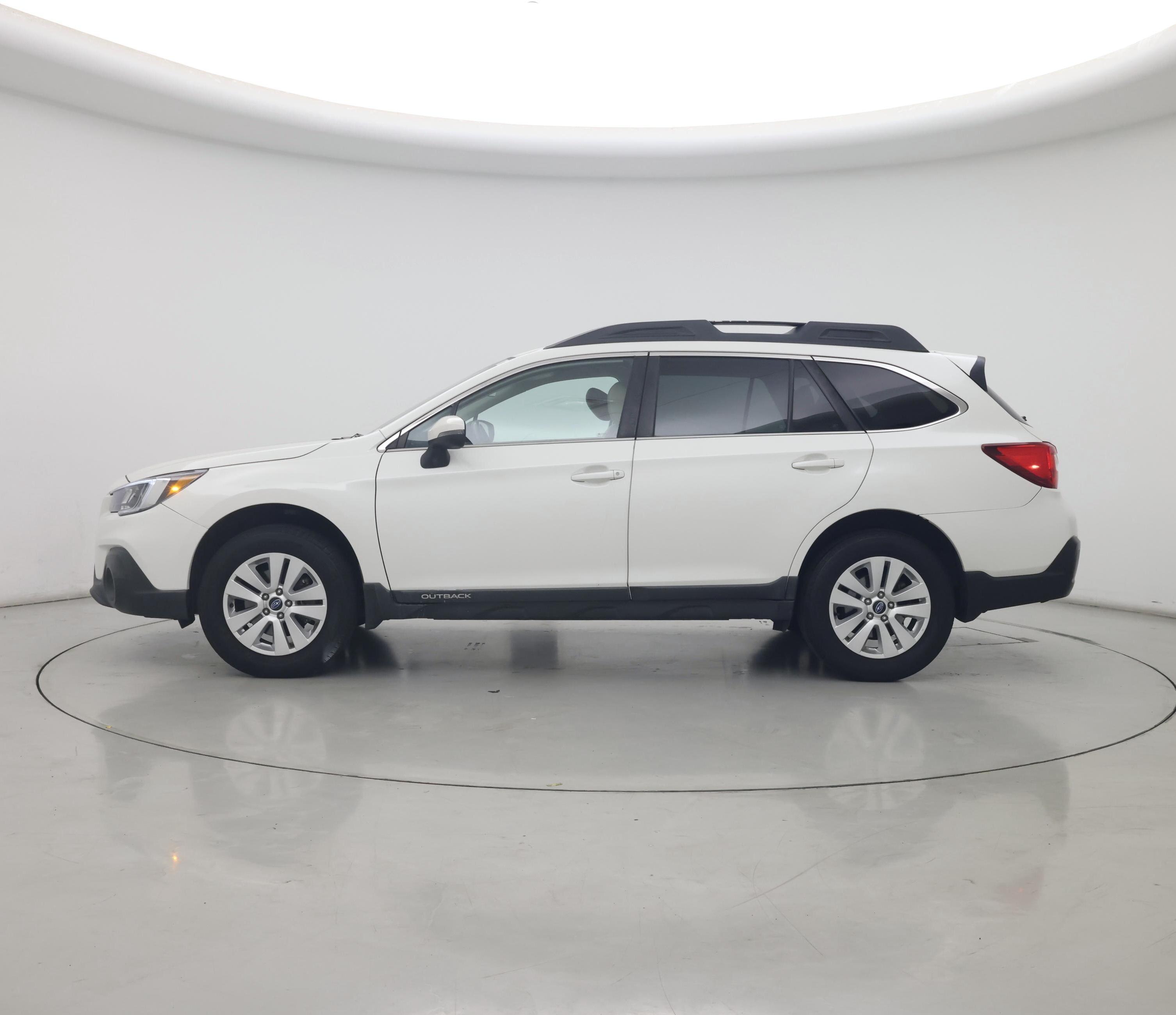 Thumbnail: 2018 Subaru Outback - 3