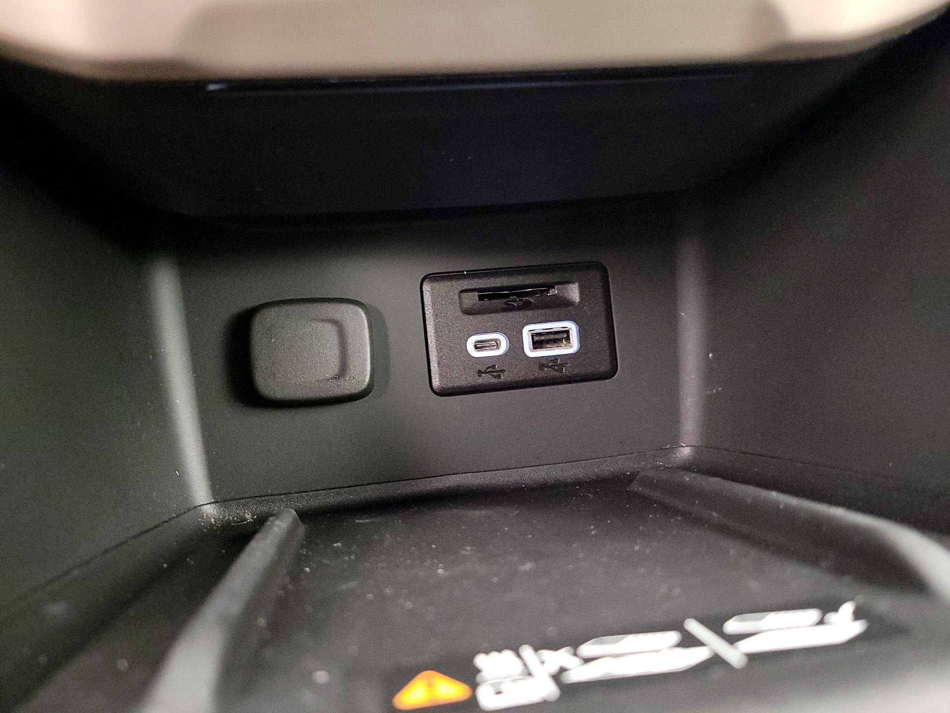 Thumbnail: 2023 GMC Acadia - 18