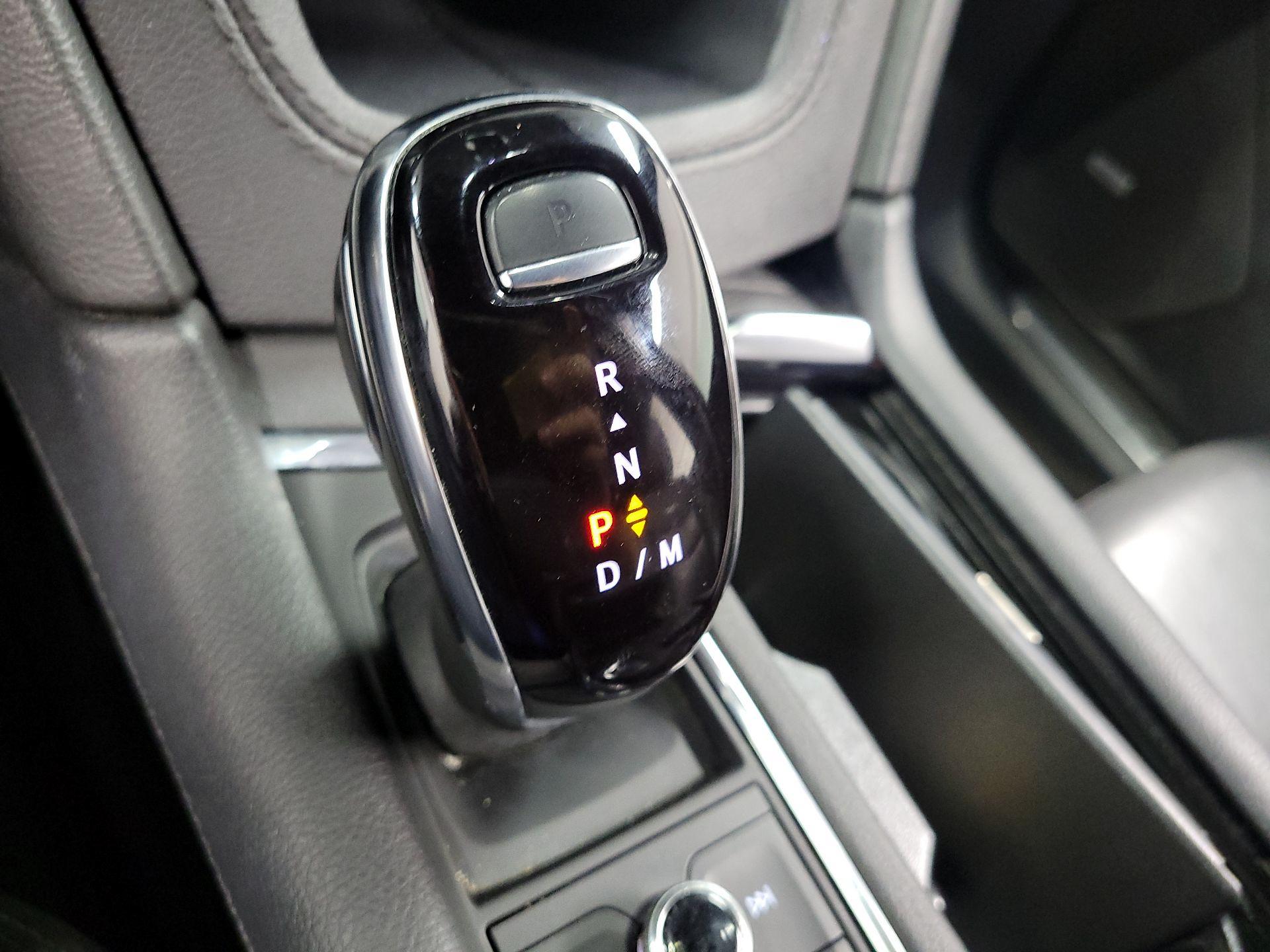 Thumbnail: 2023 Cadillac XT5 - 14