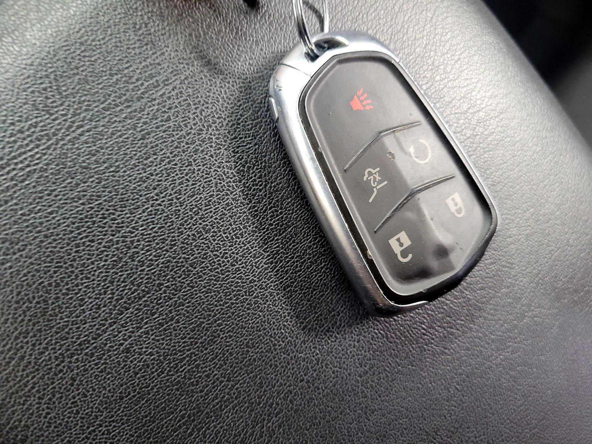 Thumbnail: 2023 Cadillac XT5 - 17