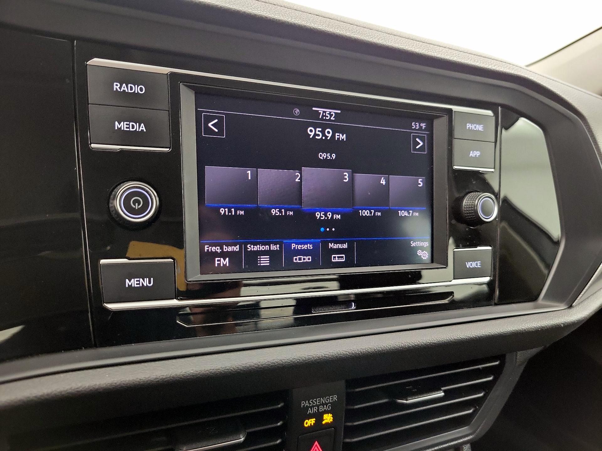 Thumbnail: 2021 Volkswagen Jetta - 15