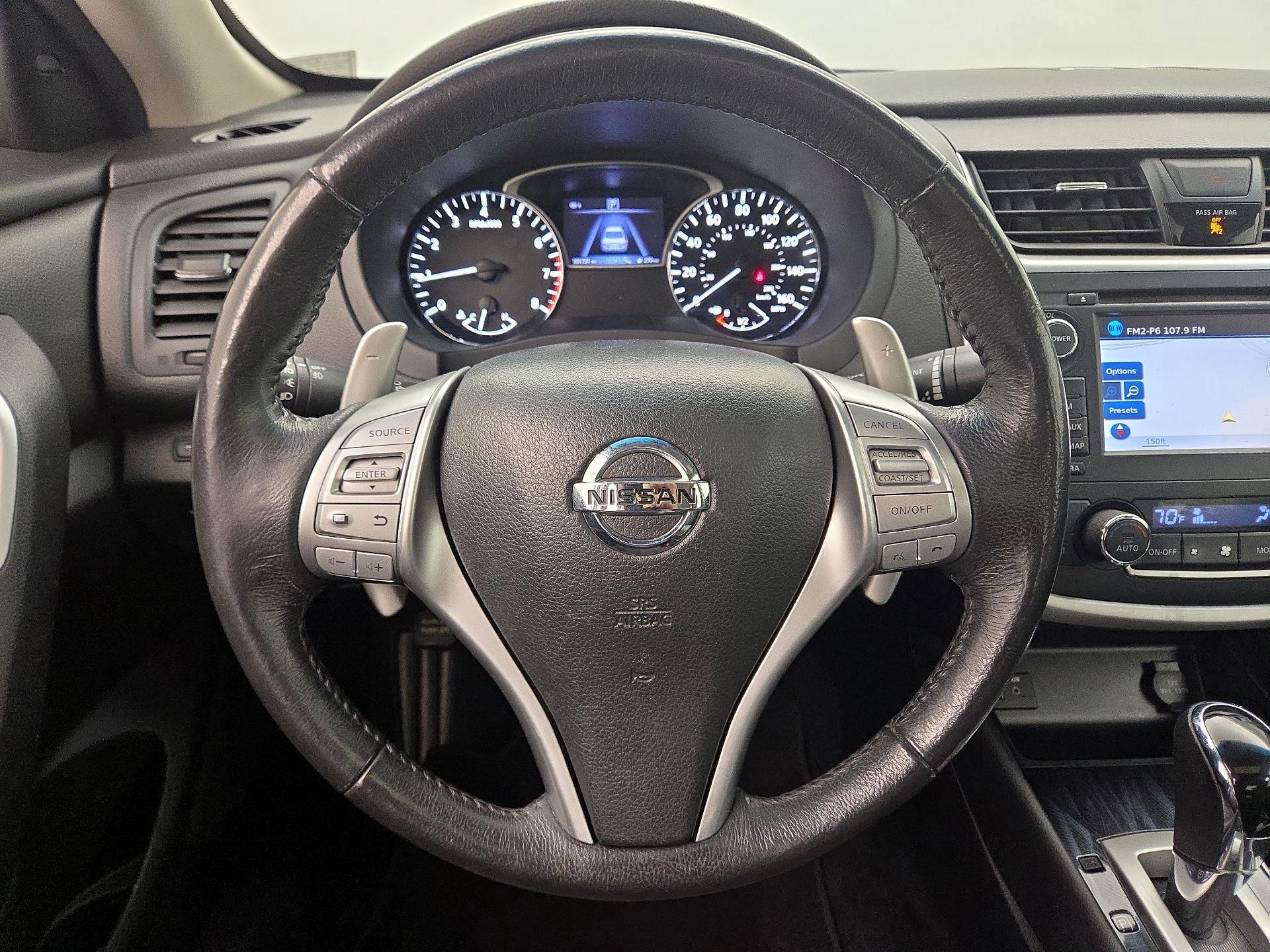 Thumbnail: 2016 Nissan Altima - 10