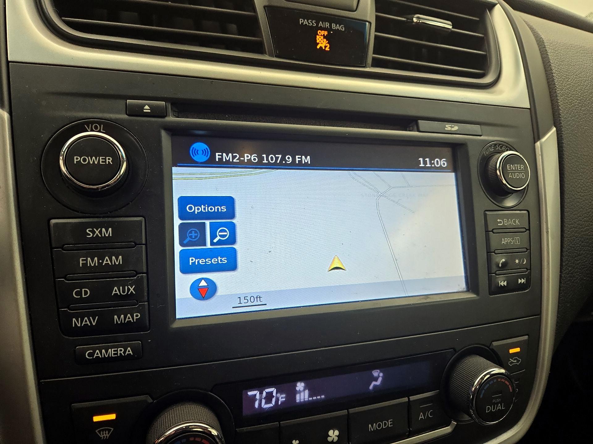 Thumbnail: 2016 Nissan Altima - 14