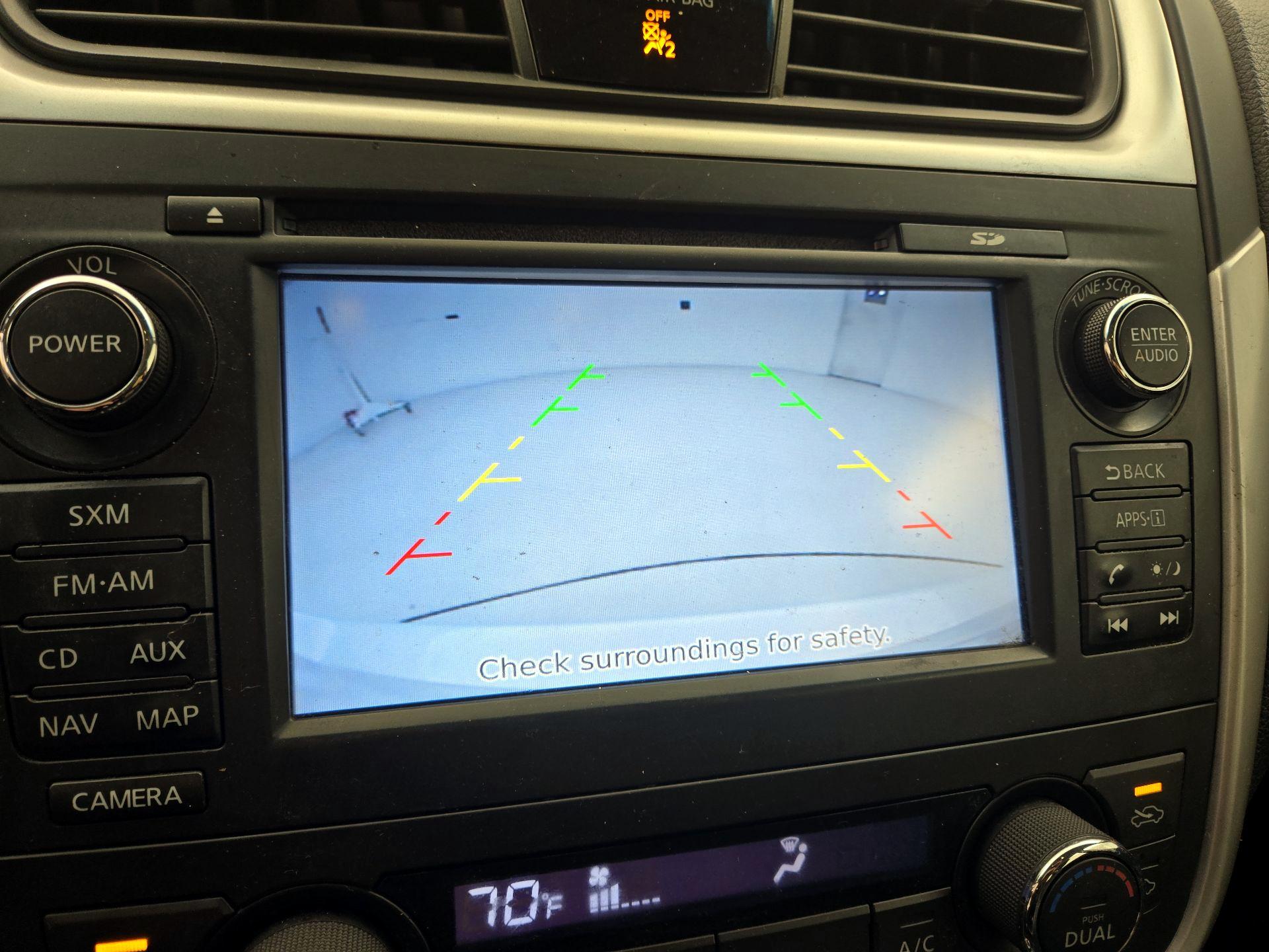 Thumbnail: 2016 Nissan Altima - 15