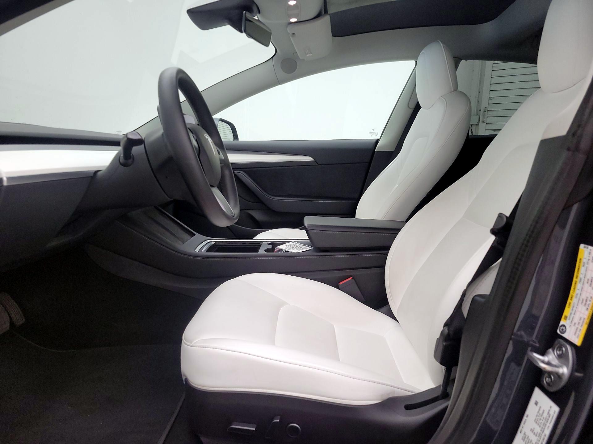 Thumbnail: 2022 Tesla Model 3 - 11