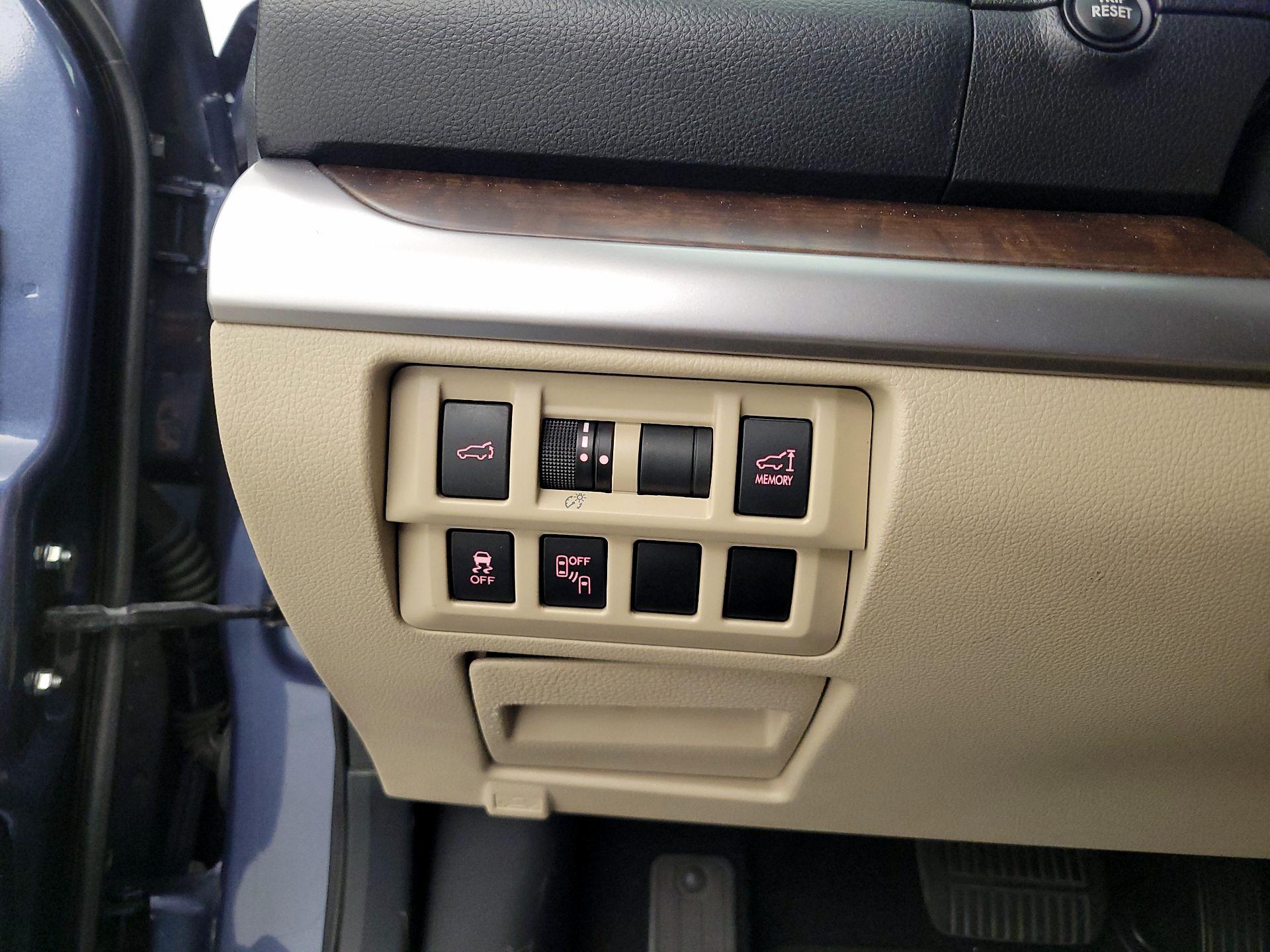 Thumbnail: 2015 Subaru Outback - 13