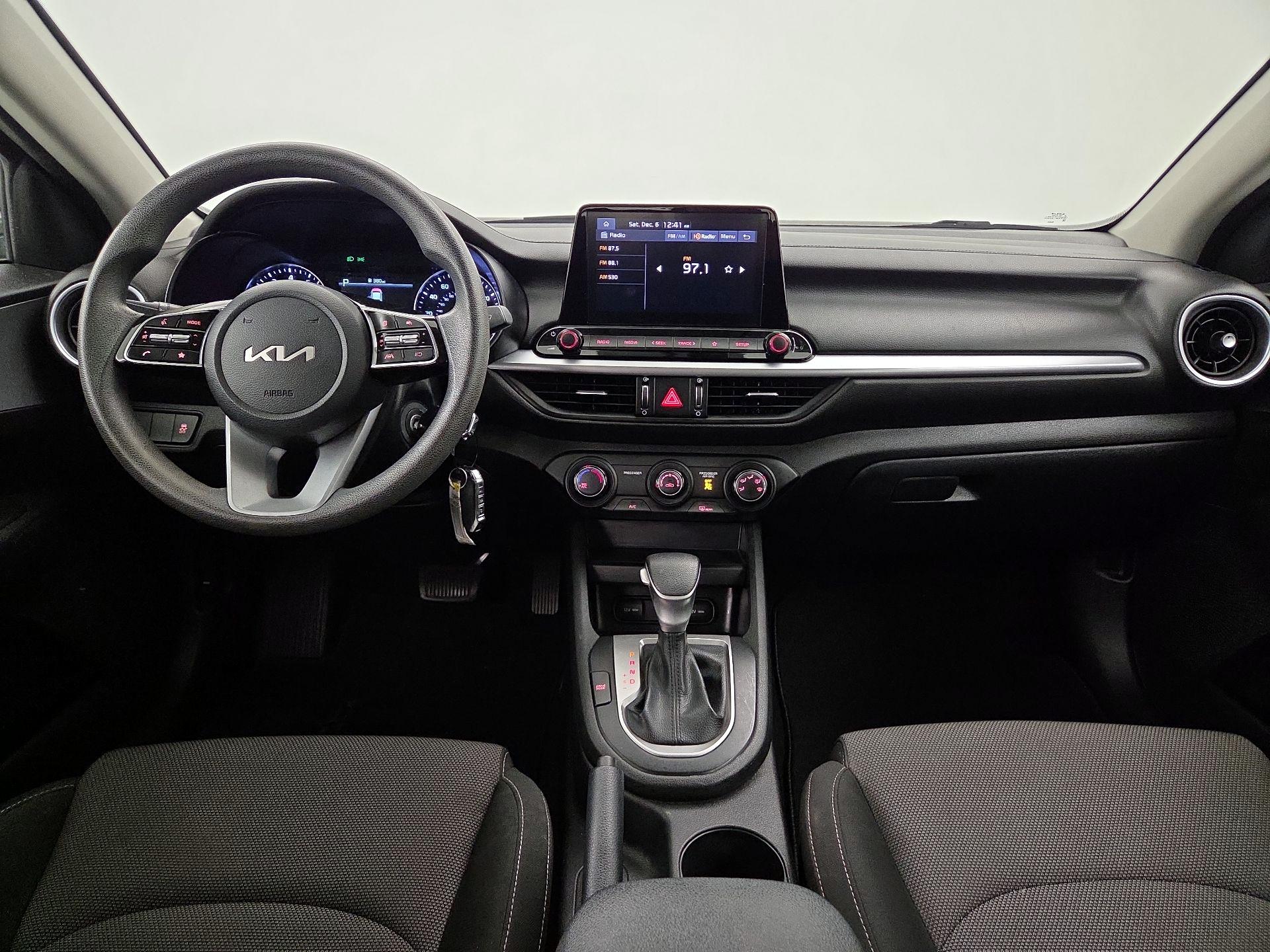 Thumbnail: 2022 Kia Forte - 9