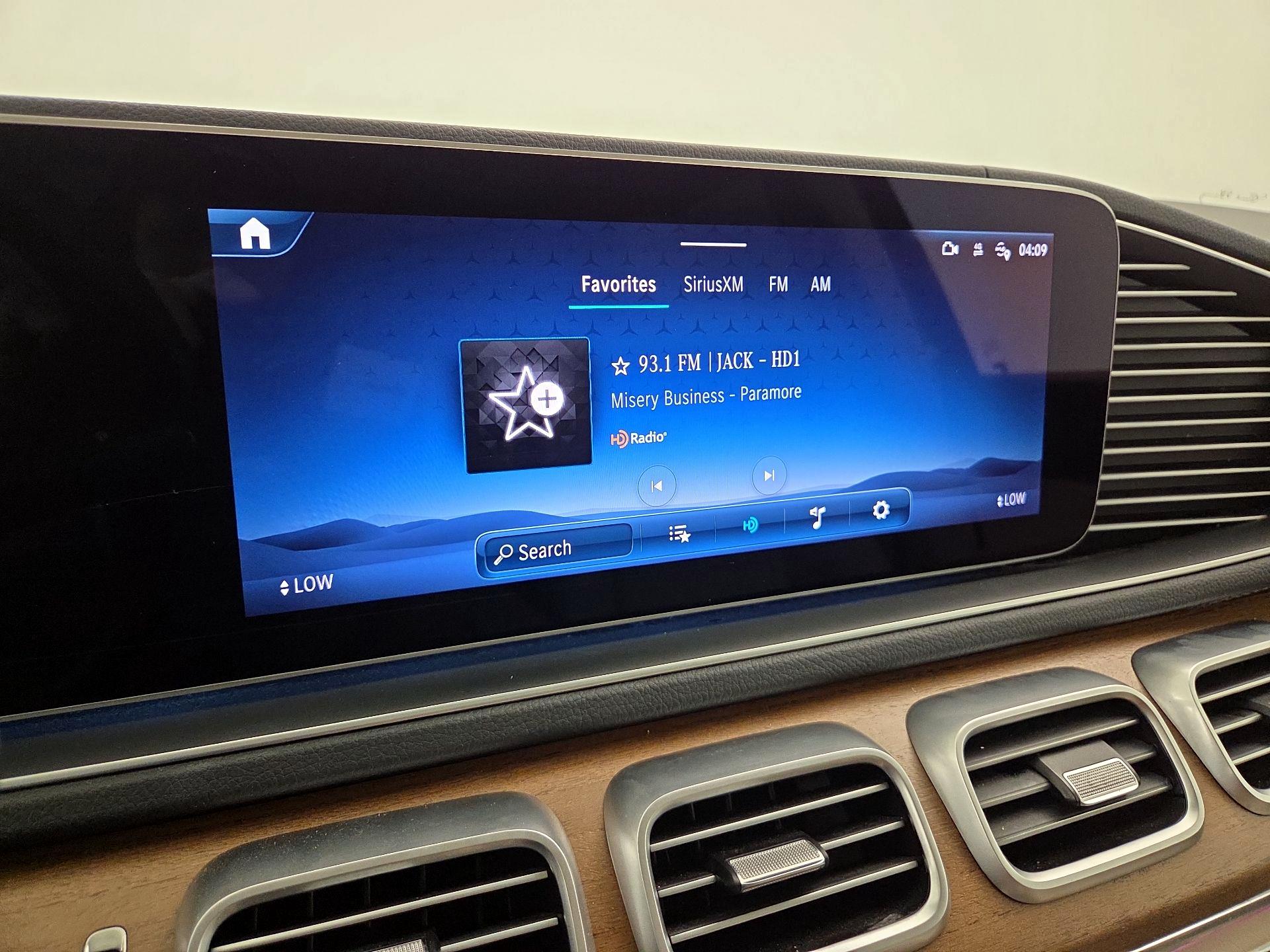 Thumbnail: 2024 Mercedes-Benz GLS - 16