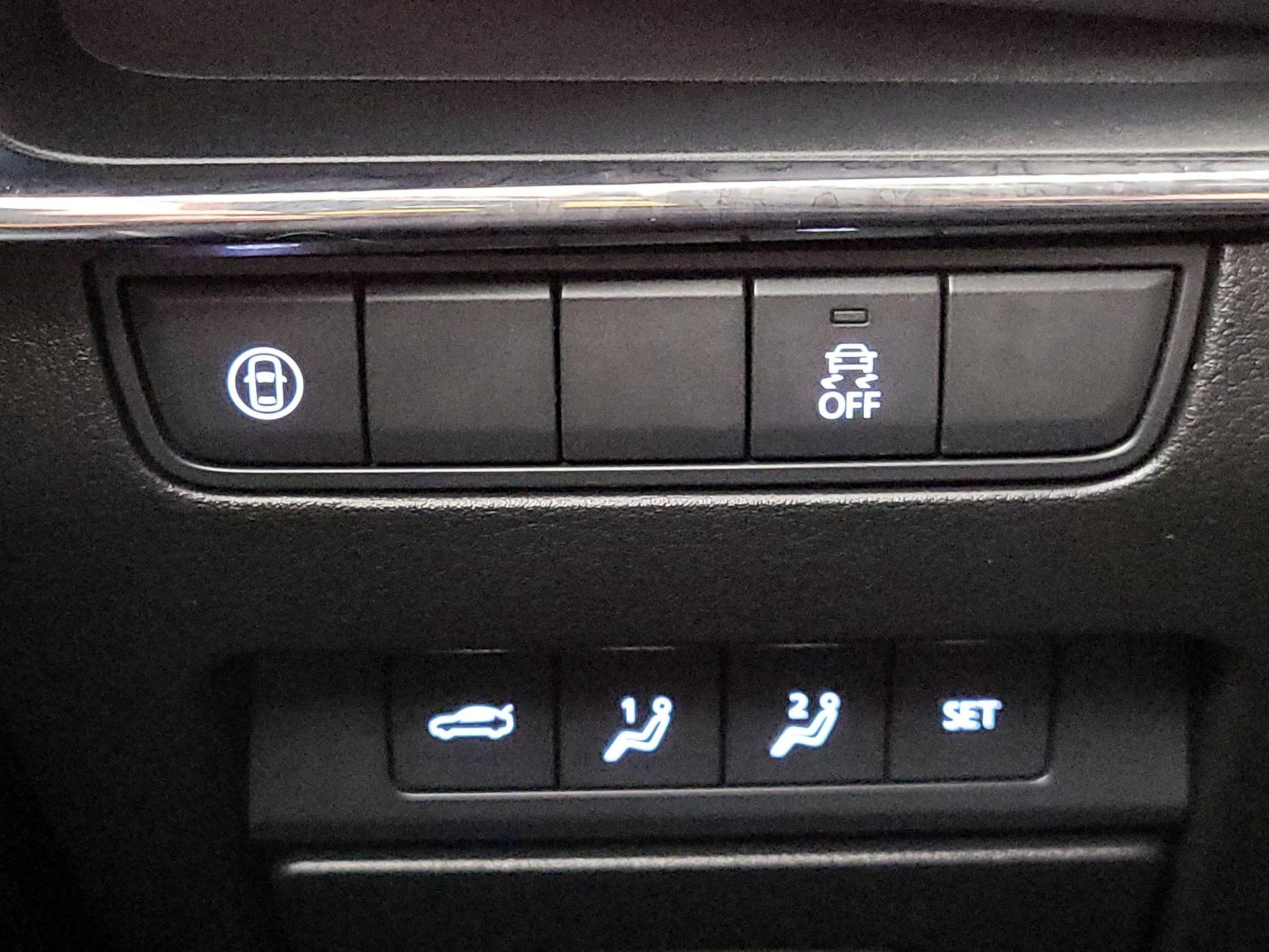 Thumbnail: 2020 Mazda Mazda3 - 13