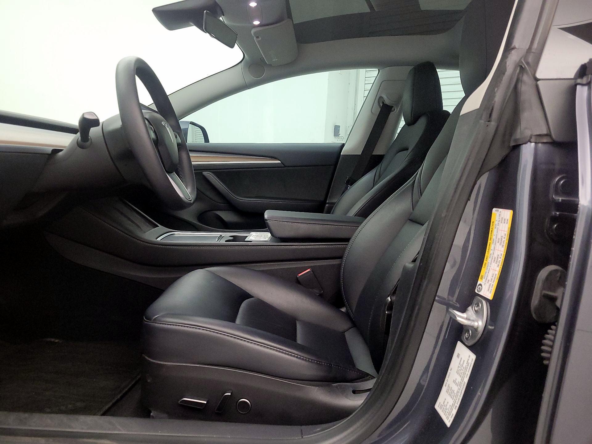 Thumbnail: 2023 Tesla Model 3 - 11