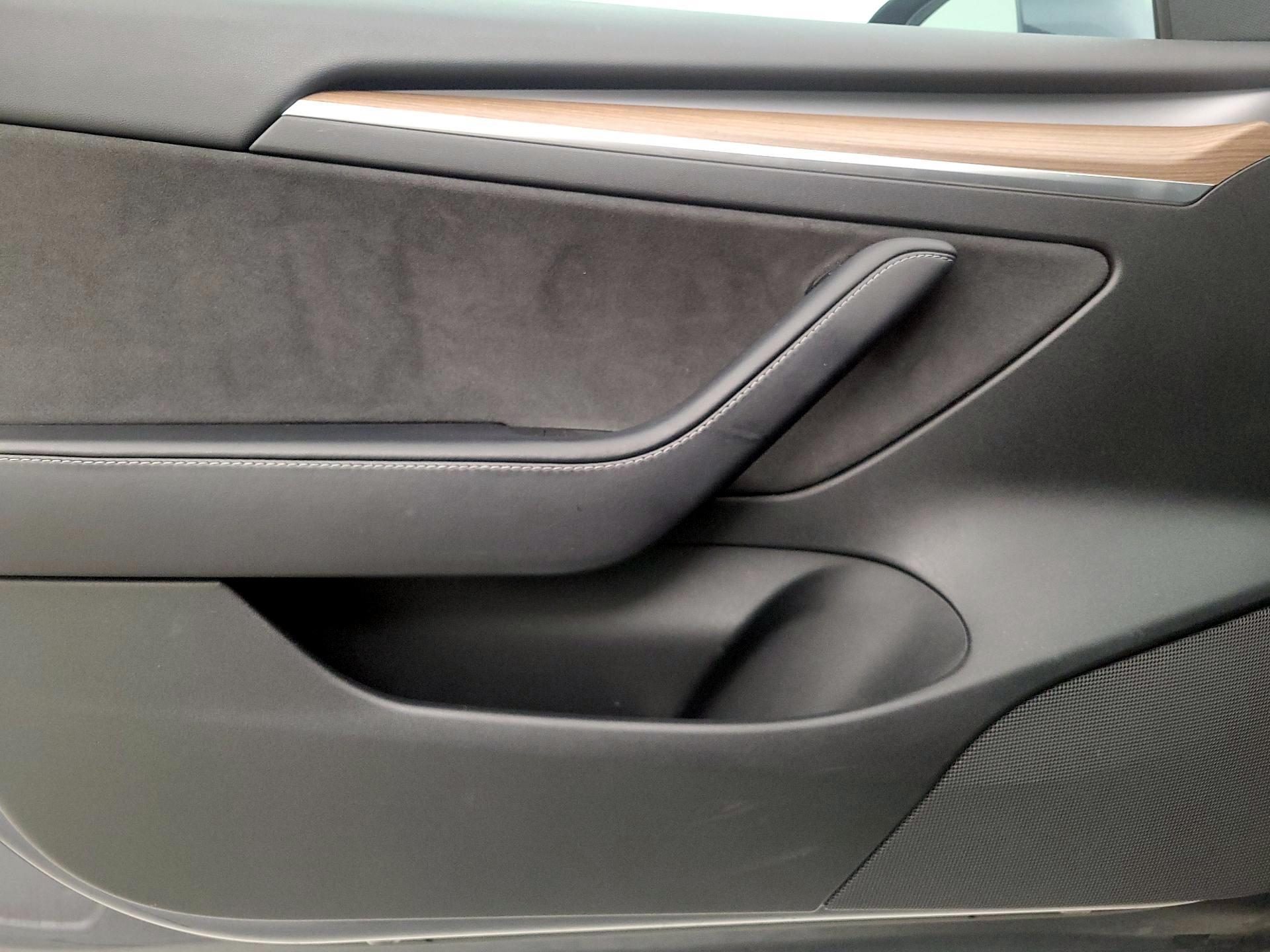 Thumbnail: 2023 Tesla Model 3 - 12