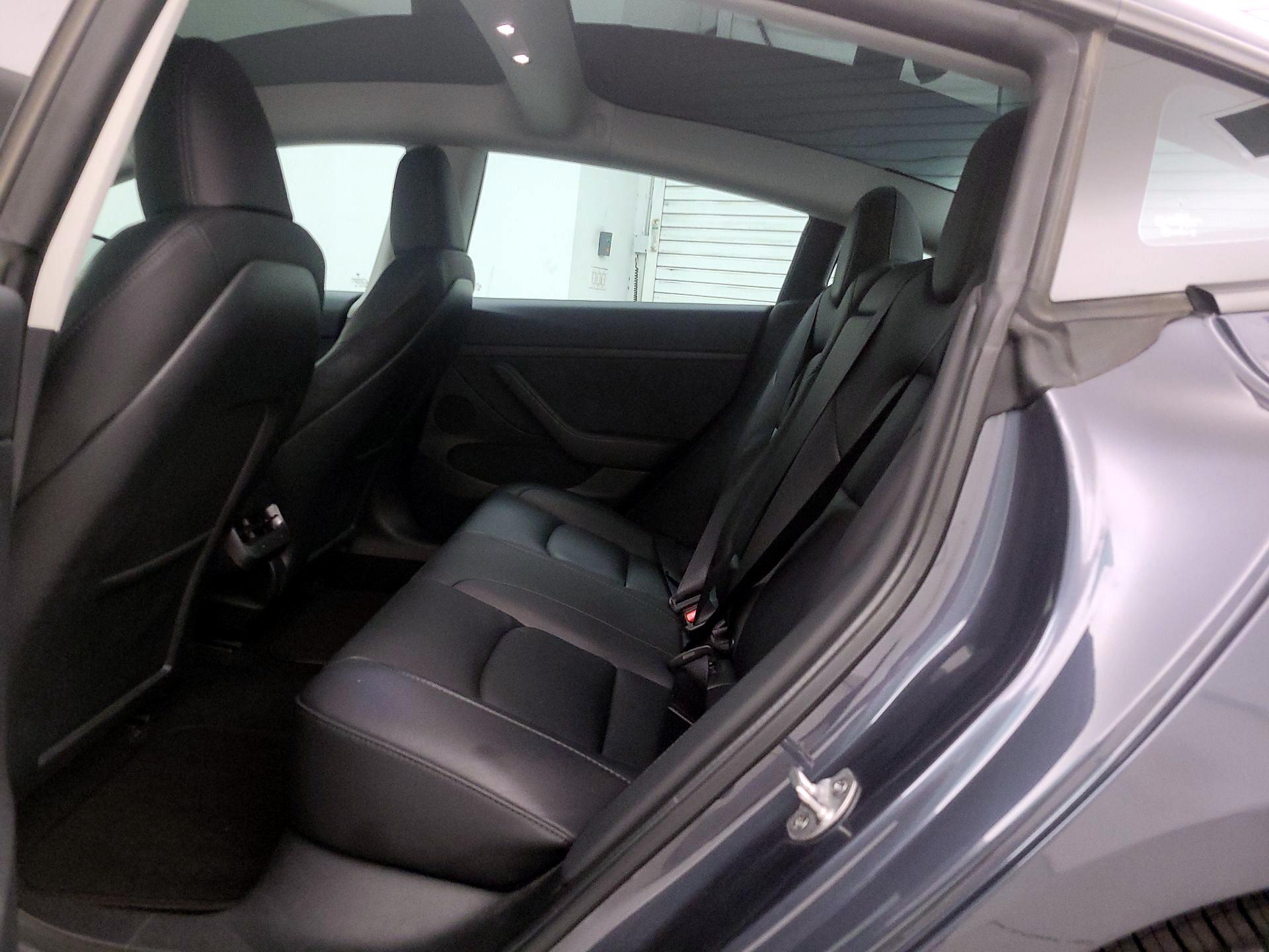 Thumbnail: 2023 Tesla Model 3 - 18