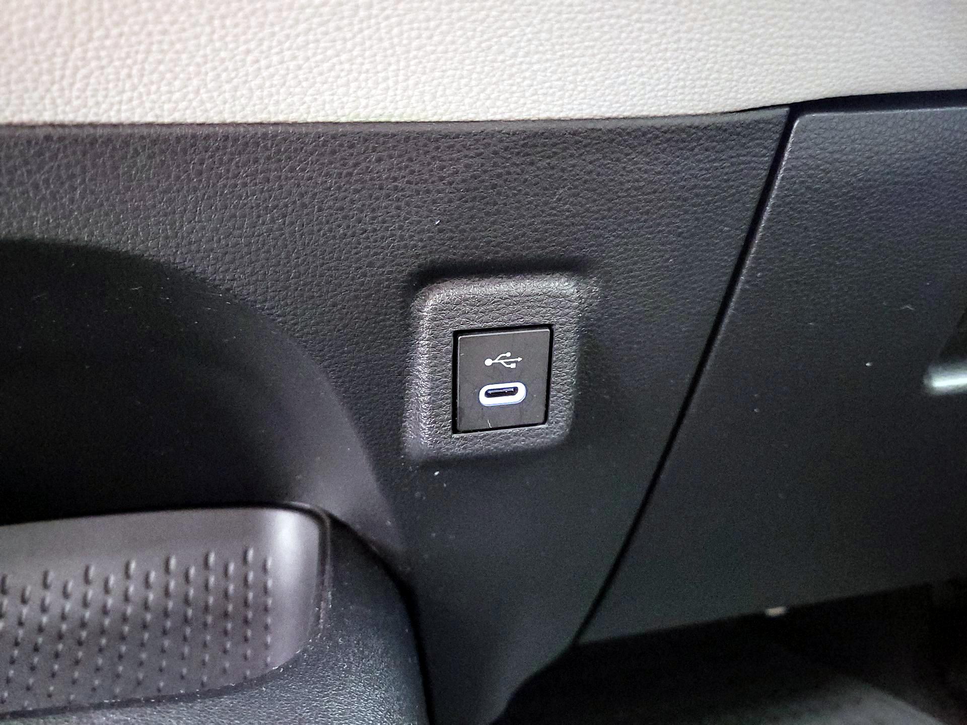 Thumbnail: 2024 Toyota Corolla - 18