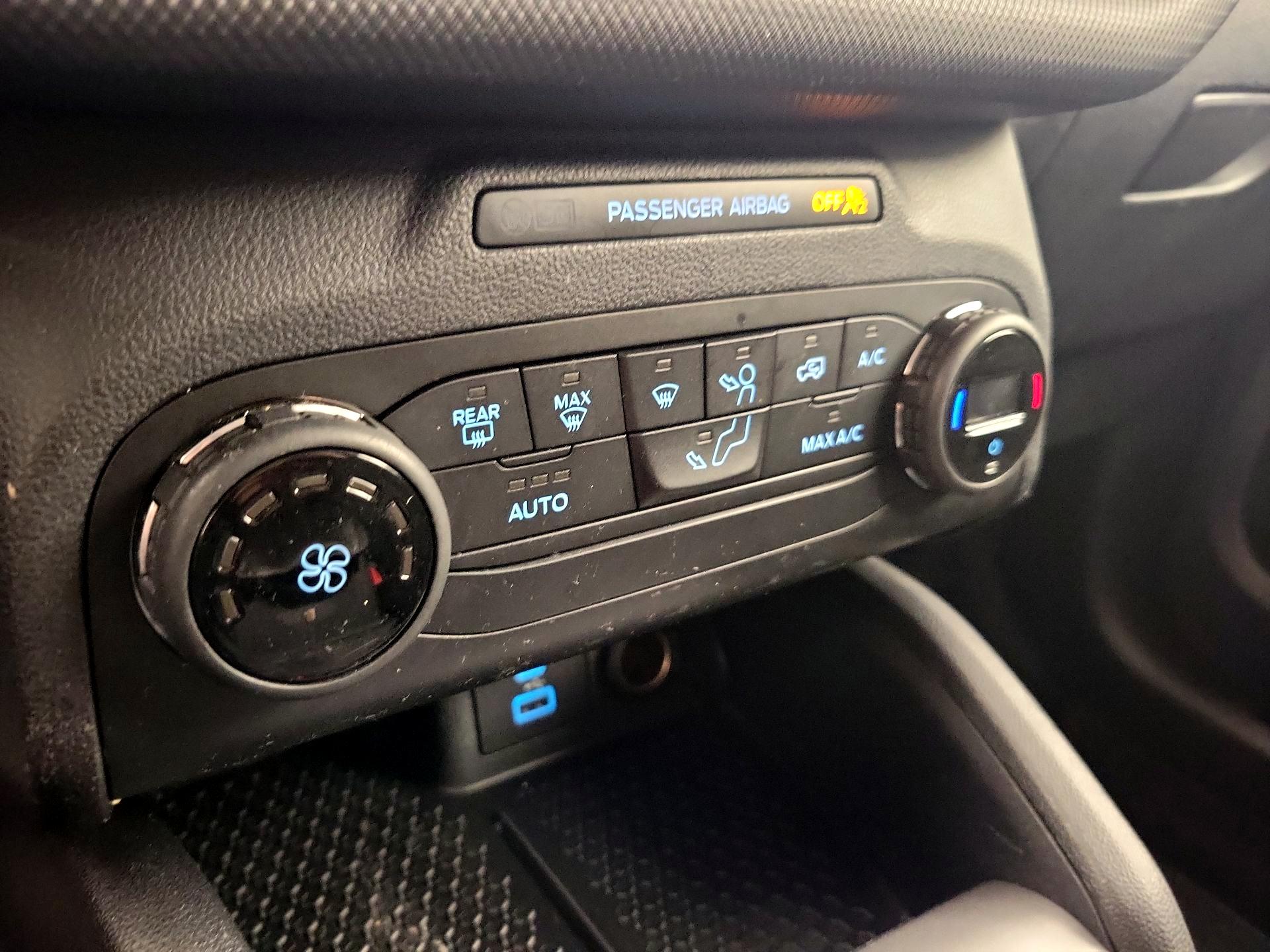 Thumbnail: 2021 Ford Bronco Sport - 16