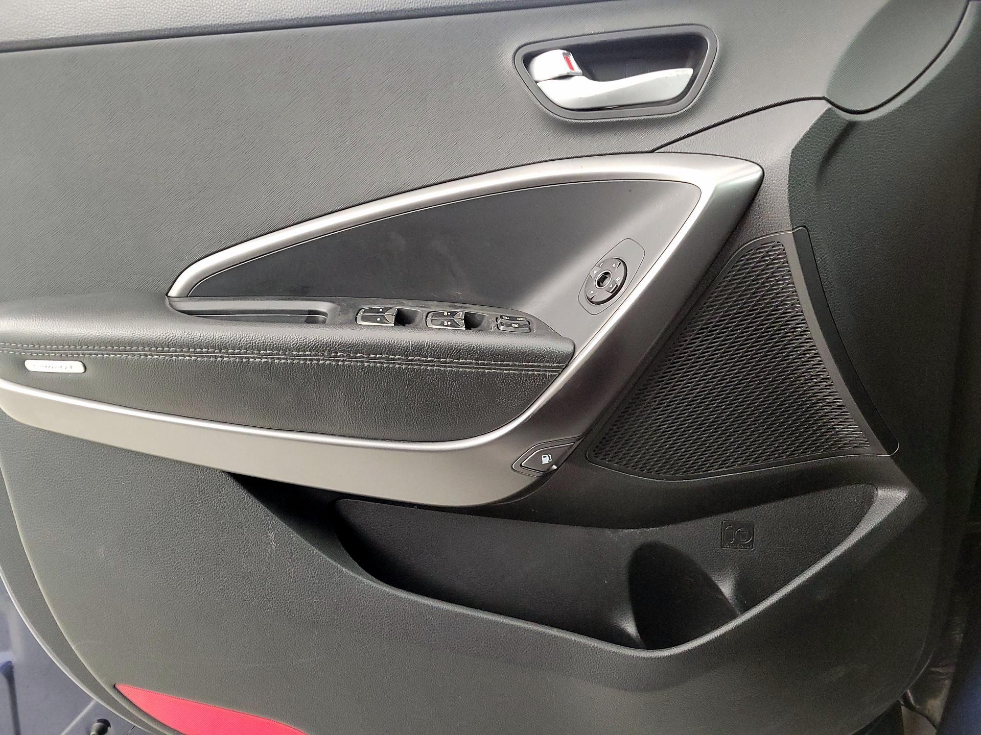 Thumbnail: 2017 Hyundai Santa Fe - 12