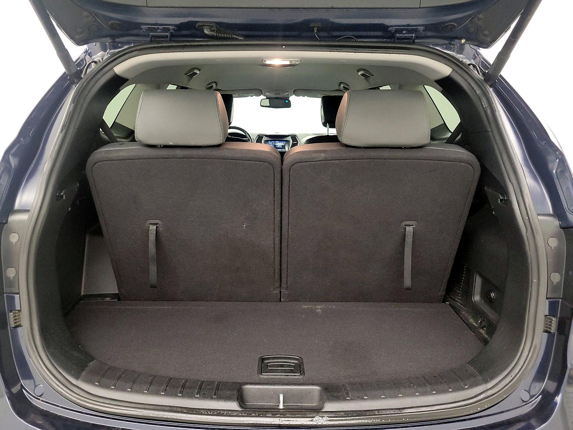 Thumbnail: 2017 Hyundai Santa Fe - 18