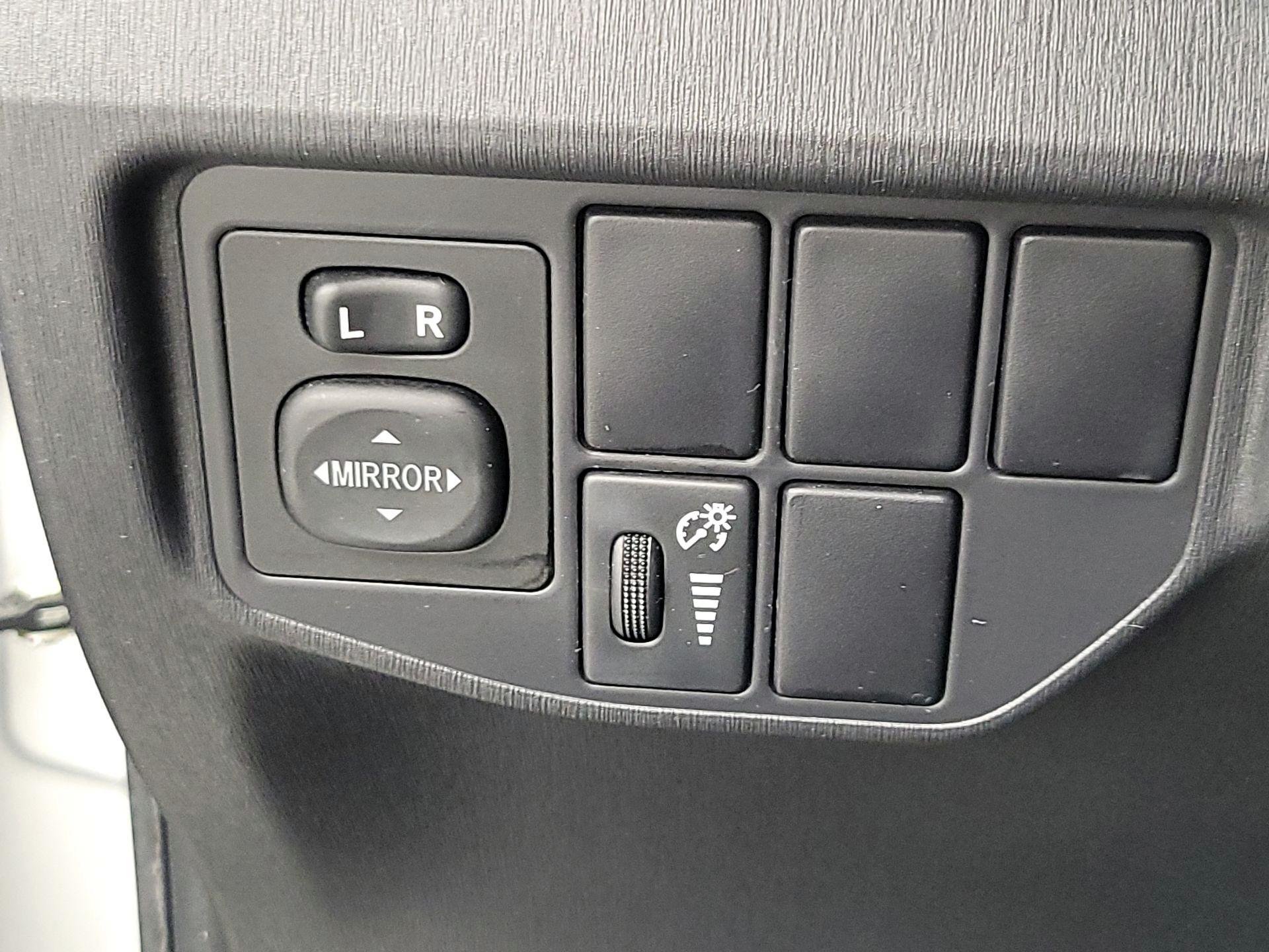 Thumbnail: 2015 Toyota Prius - 13