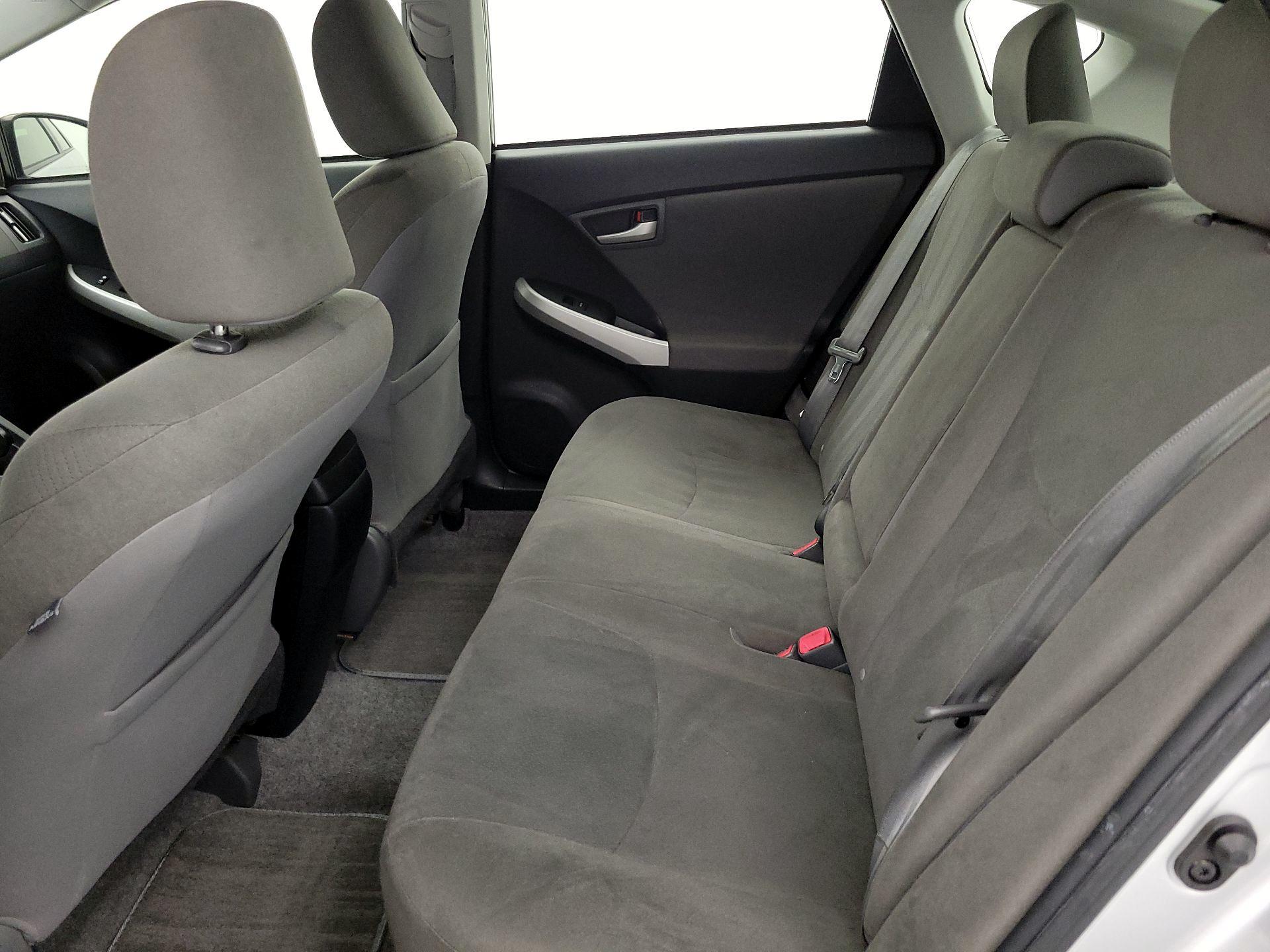 Thumbnail: 2015 Toyota Prius - 18