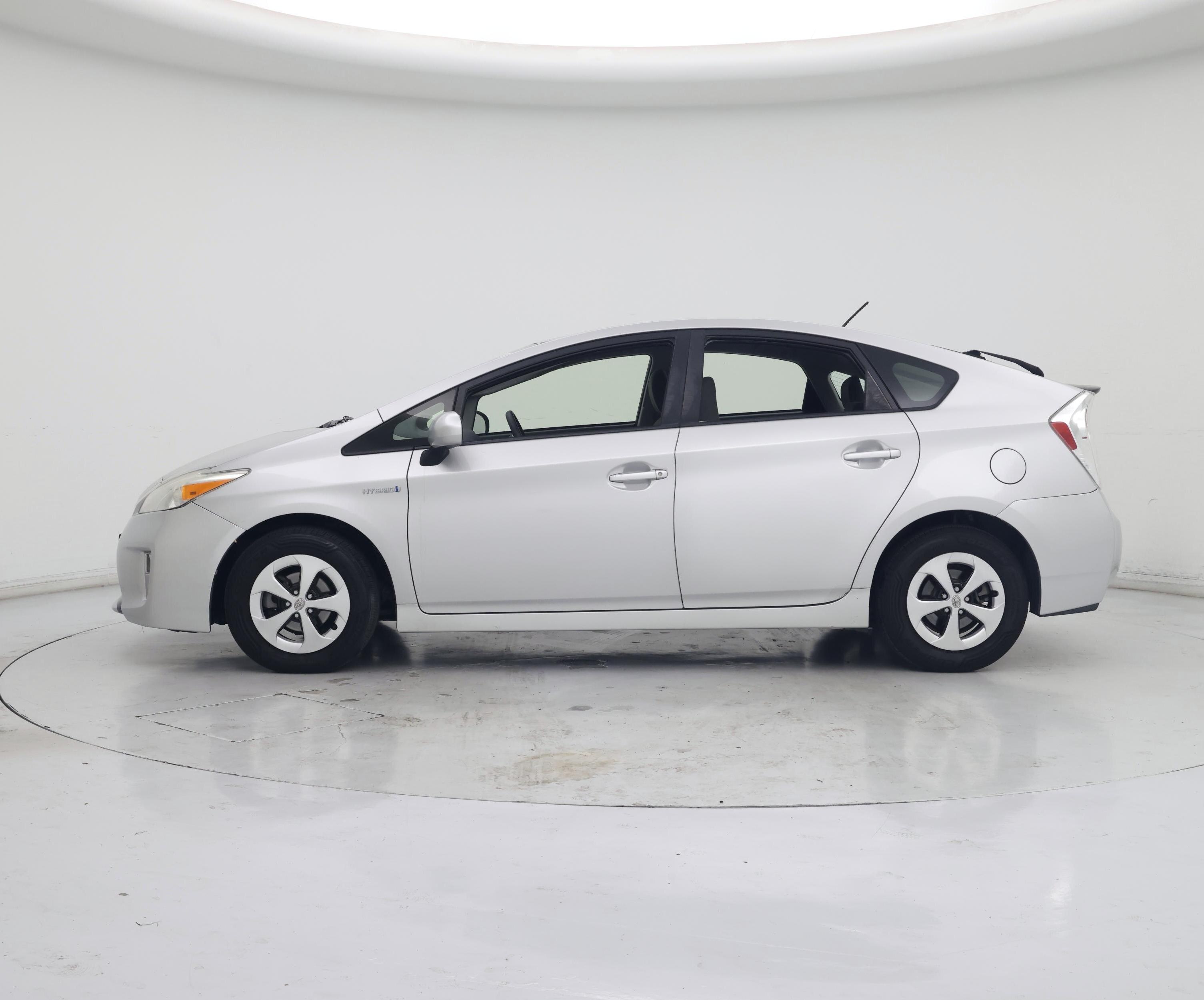 Thumbnail: 2015 Toyota Prius - 3