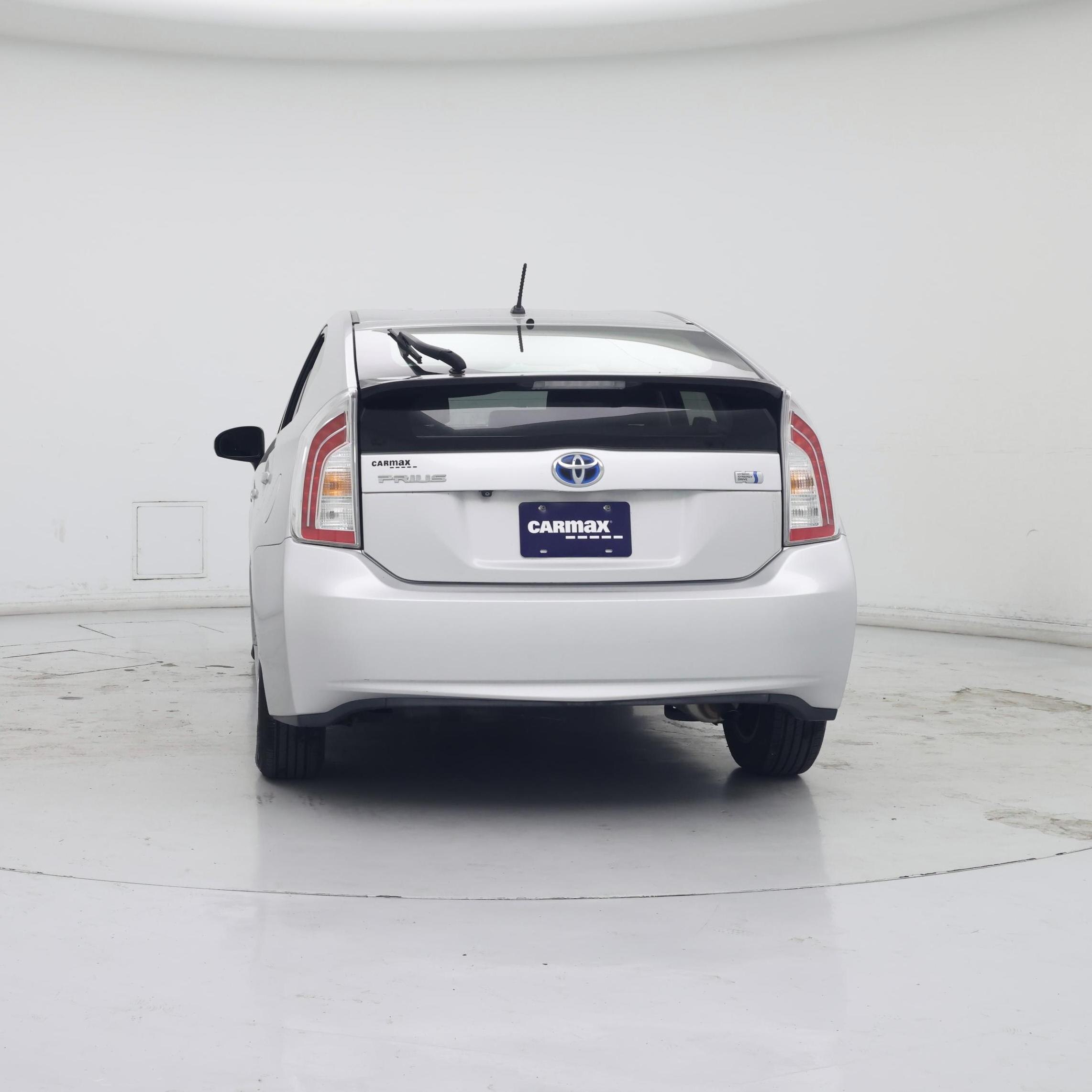 Thumbnail: 2015 Toyota Prius - 6