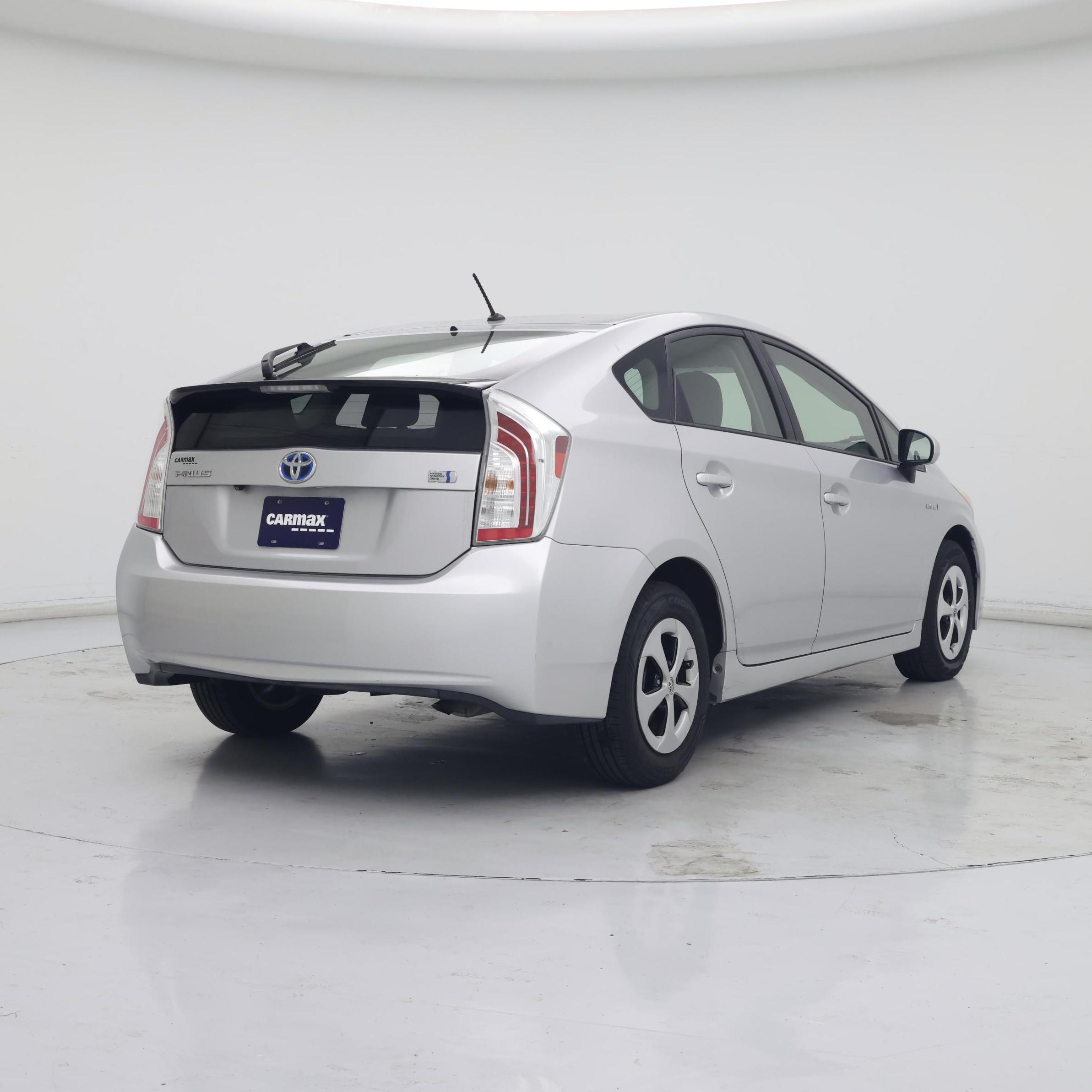 Thumbnail: 2015 Toyota Prius - 8