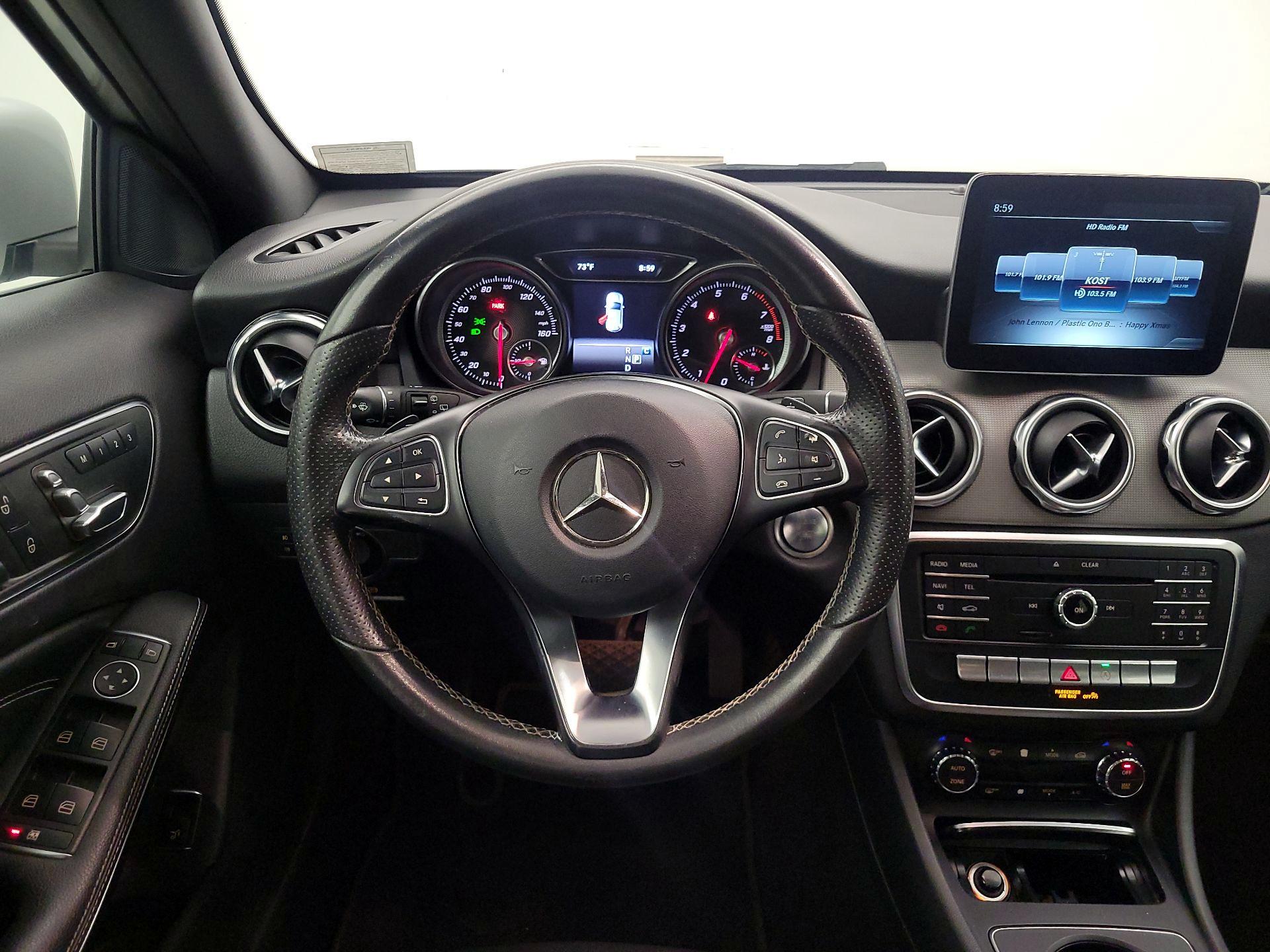 Thumbnail: 2018 Mercedes-Benz GLA - 10