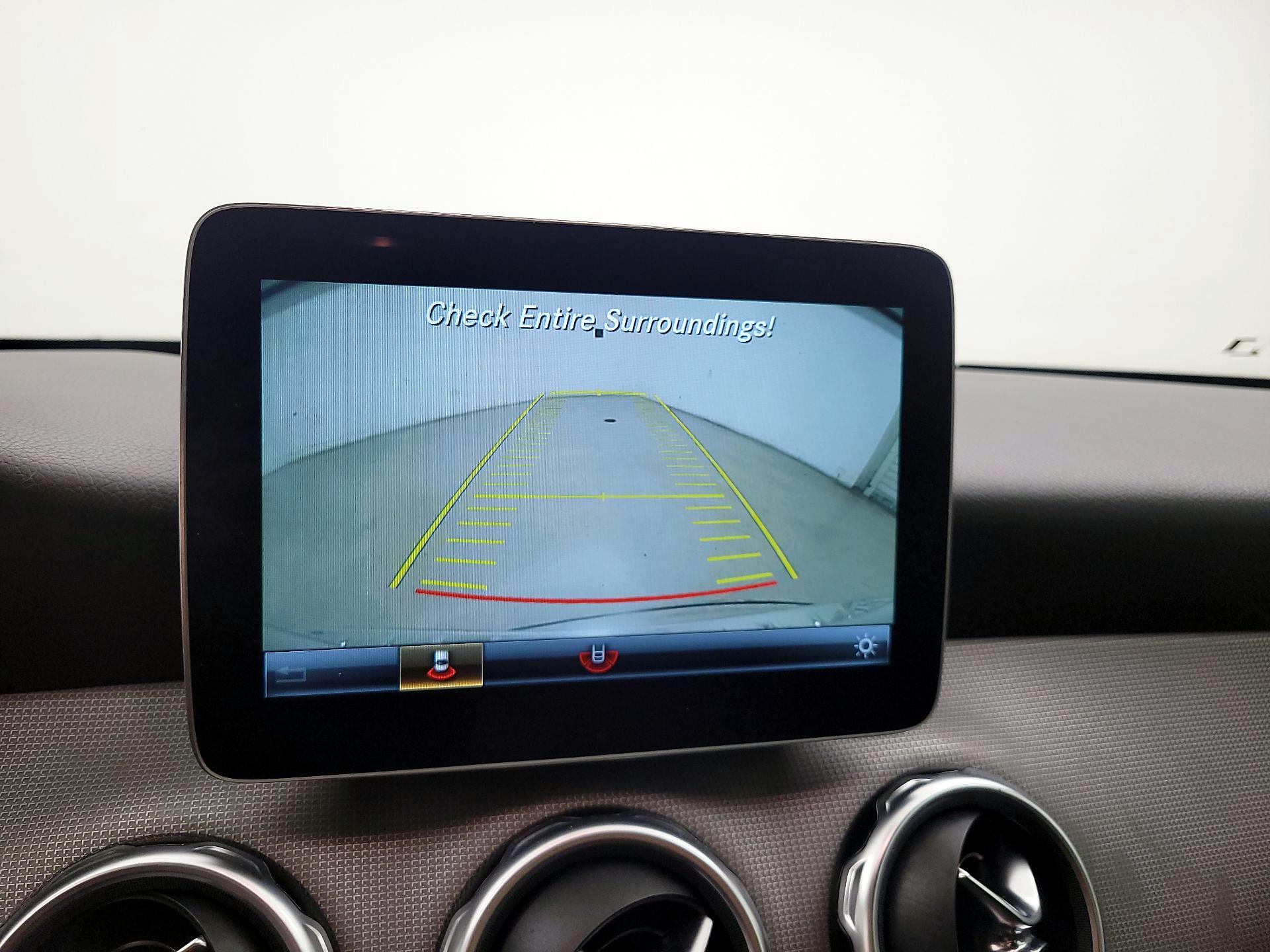 Thumbnail: 2018 Mercedes-Benz GLA - 14