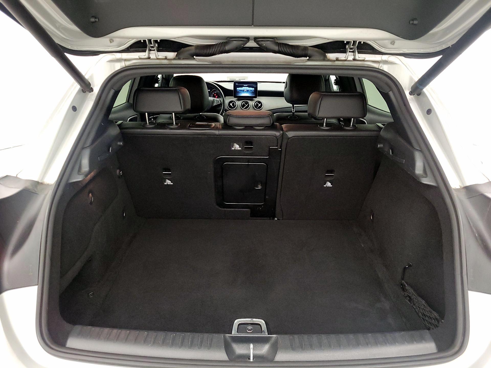 Thumbnail: 2018 Mercedes-Benz GLA - 20