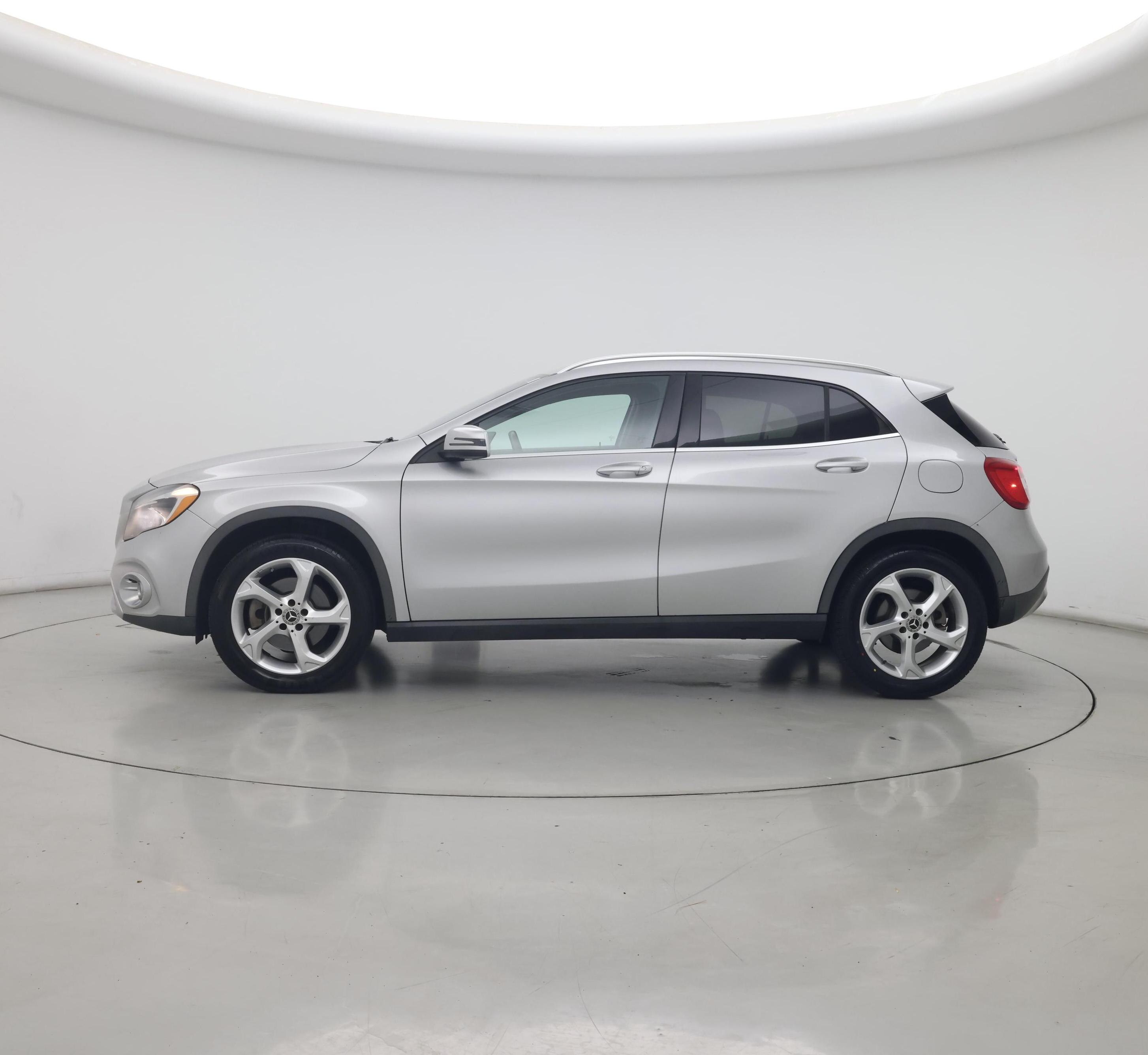 Thumbnail: 2018 Mercedes-Benz GLA - 3