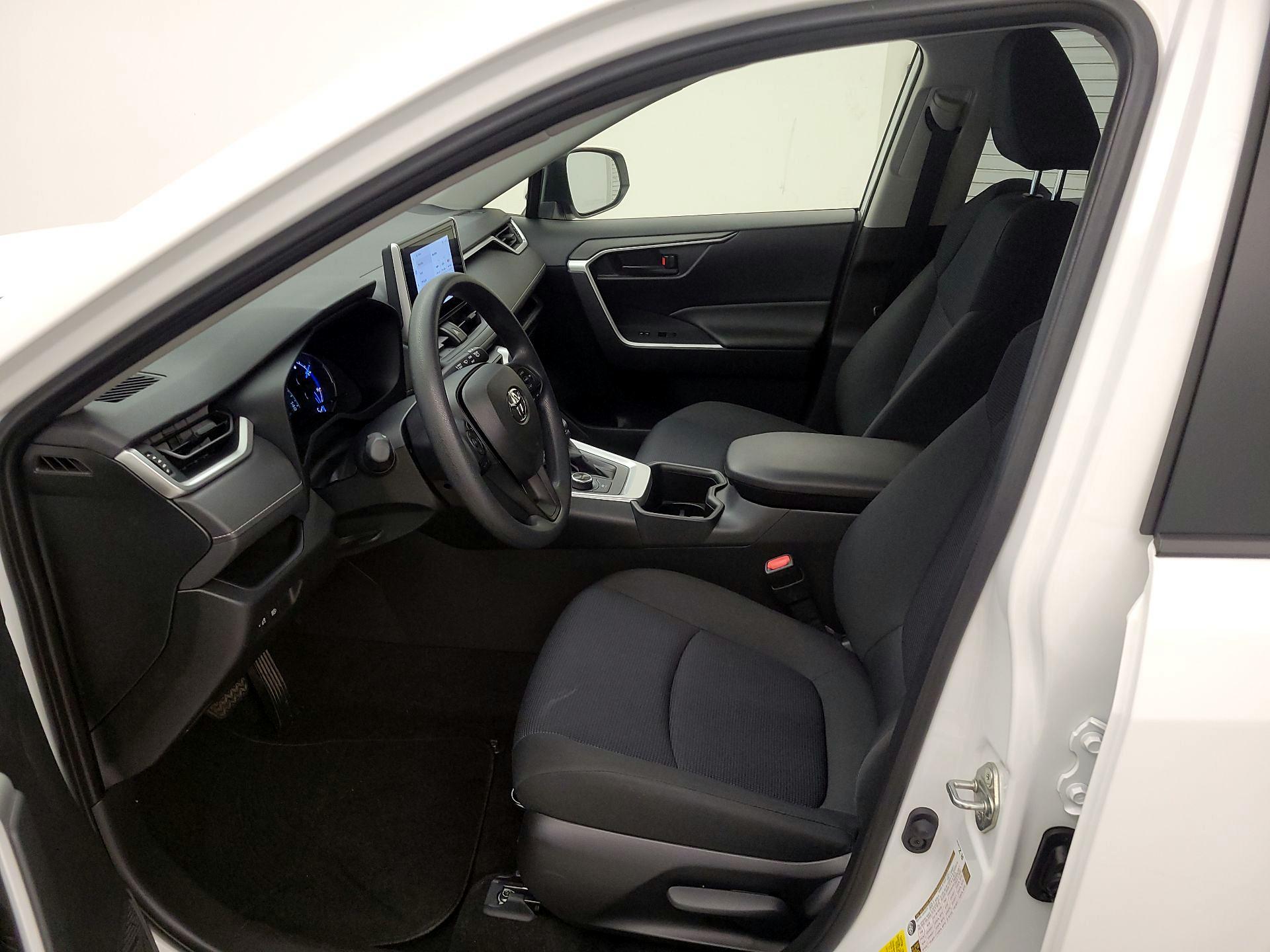 Thumbnail: 2025 Toyota RAV4 - 11