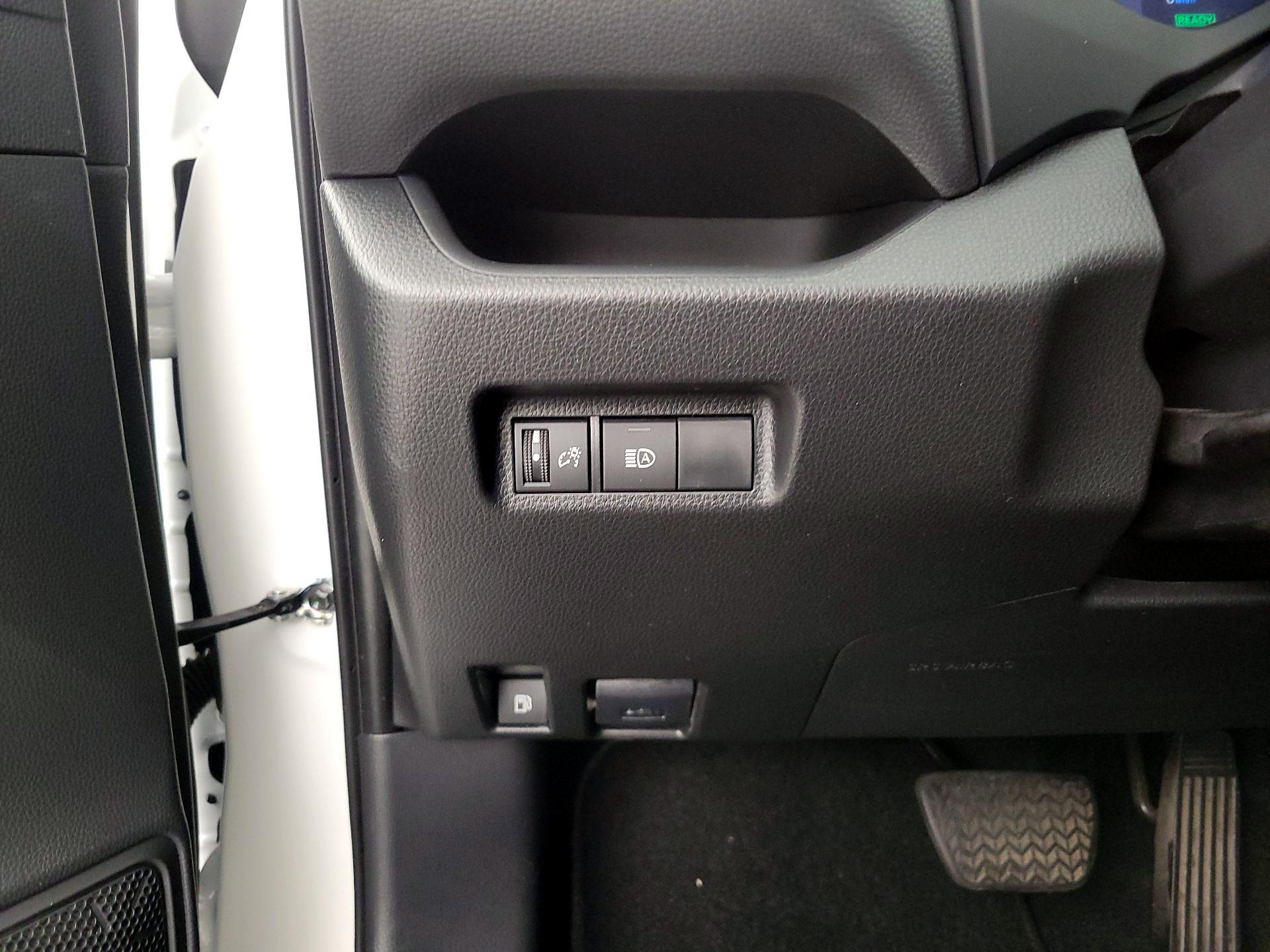 Thumbnail: 2025 Toyota RAV4 - 13