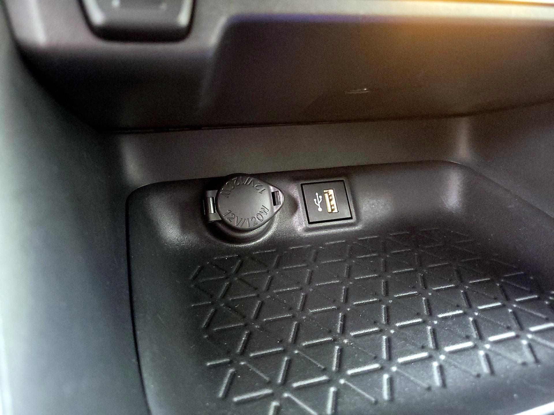 Thumbnail: 2025 Toyota RAV4 - 18