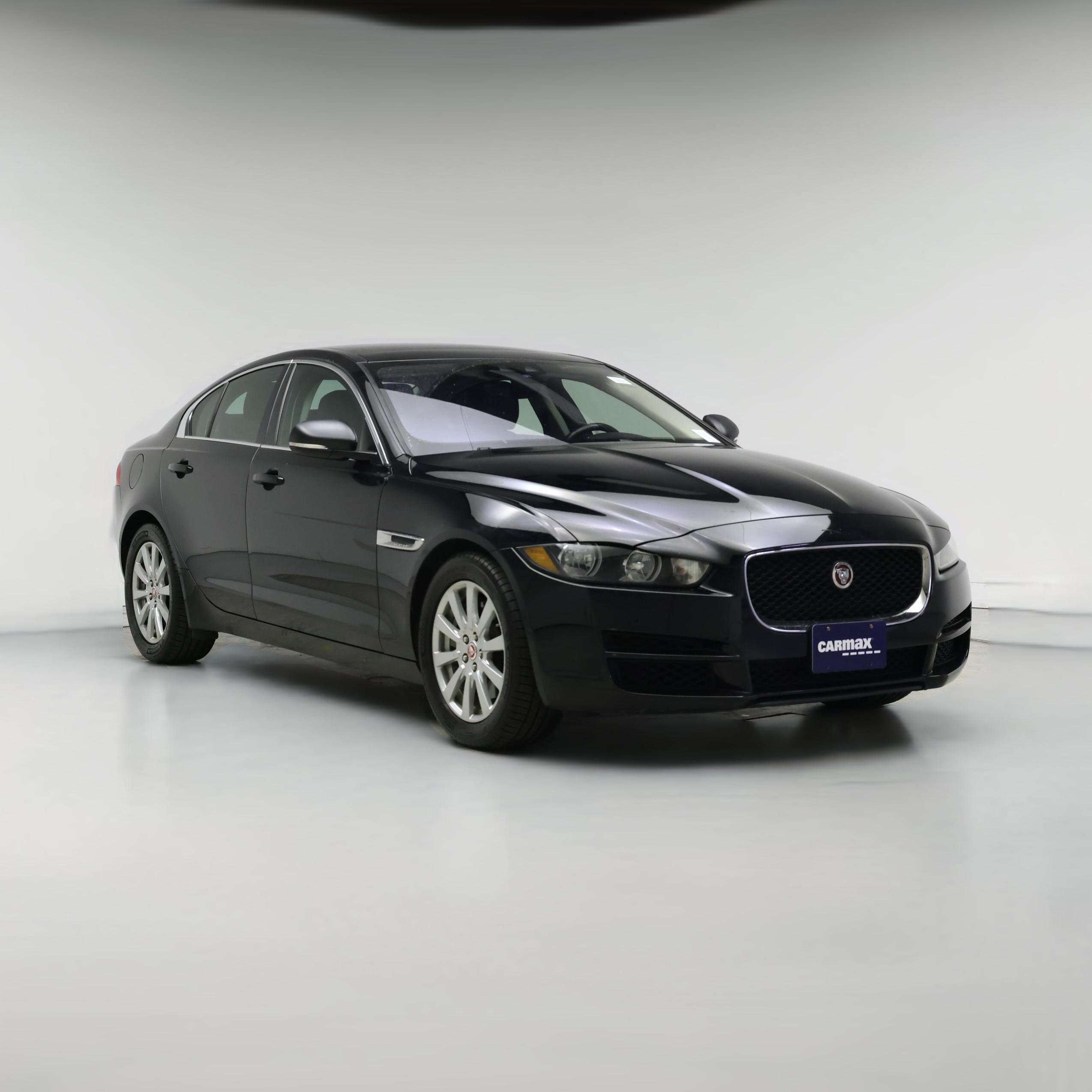 Thumbnail: 2019 Jaguar XE - 1